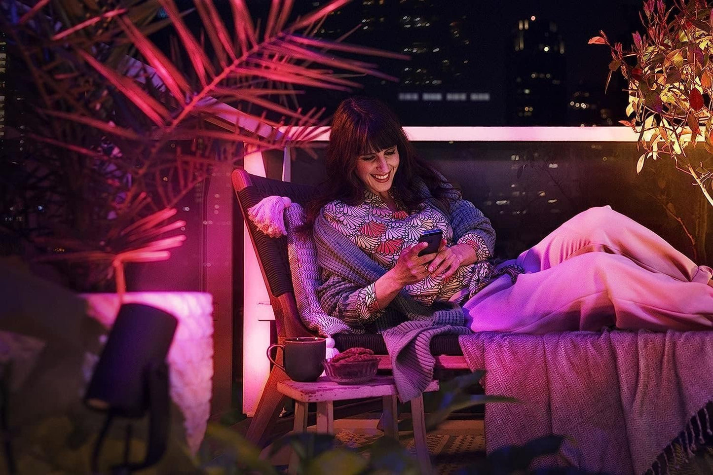 Philips Hue White & Color Ambiance Lily garden spot standard set with 40W power supply (590 lm), dimmable outdoor light with 16 million colors, smart light control via voice or app, black, pack of 4 - 8721103090812