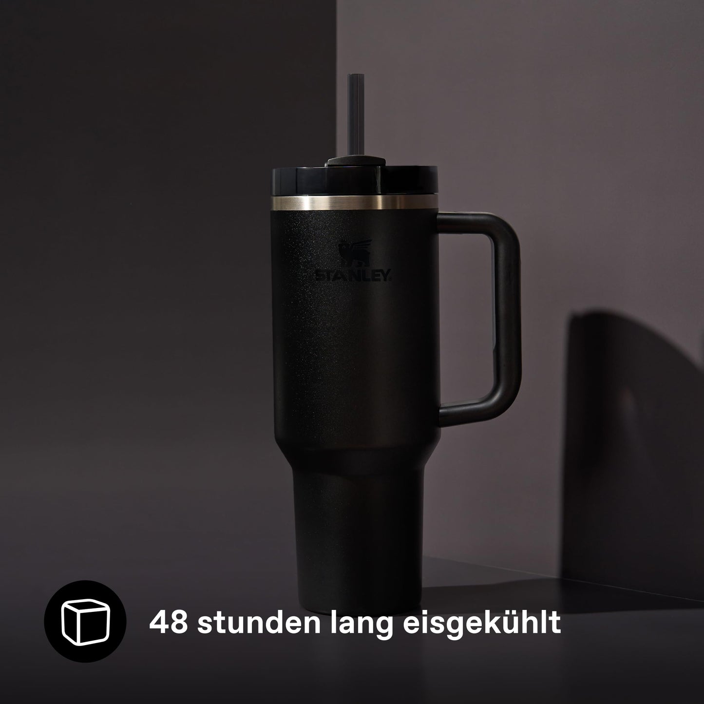 STANLEY 1913 Quencher H2.0 Flowstate Drinking Bottle with Straw 1.2L - Thermo Mug Cools 11 Hours - 48 Hours Ice Cold - Dishwasher Safe - Thermos Bottle BPA Free - Drinking Cup - Black 2.0 - 100000144325