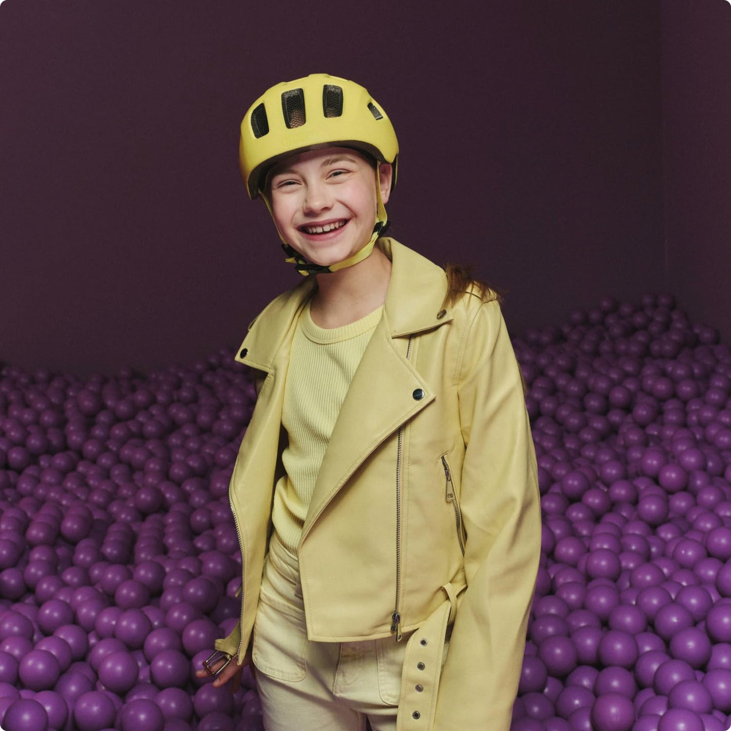 ABUS Youn-I 2.0 bicycle helmet - with light for children, teenagers and young adults - for girls and boys - mono yellow, size M - 40157