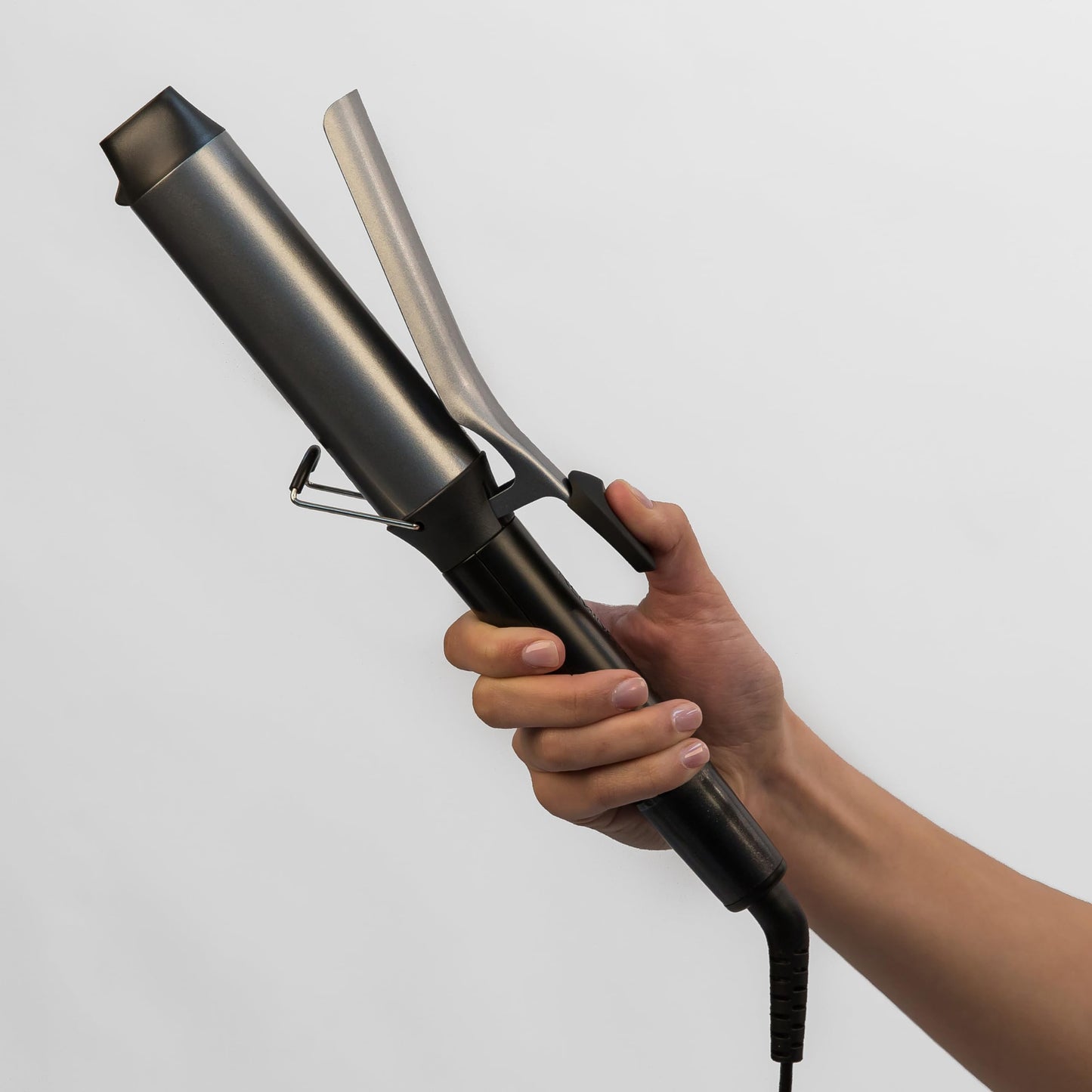 Remington curling iron large curls [38mm] Pro Big Curl (4-fold protection, anti-static ceramic tourmaline coating) digital display up to 210°C, with clamp, natural waves, black, CI5538
