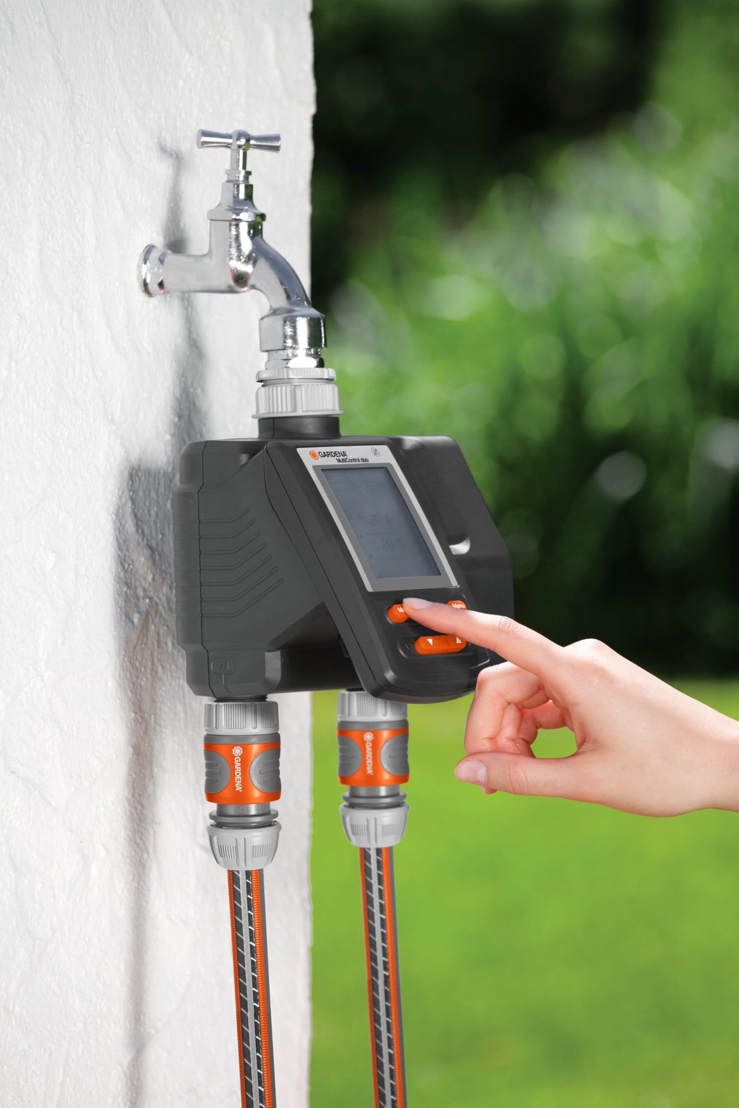 Gardena irrigation computer MultiControl Duo: automatic irrigation control, days of the week programmable, up to 3 irrigations per day, with LC display (1874-20) - 01874-20