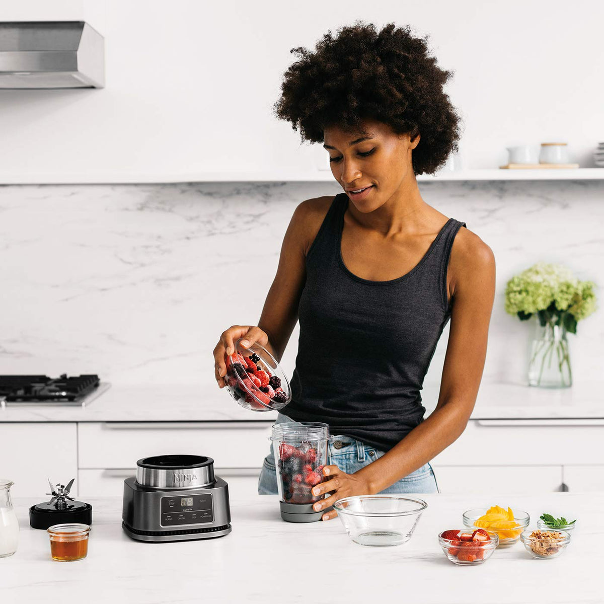 Ninja Foodi Power Nutri Mixer, 2-in-1, Smoothie-Bowls Maker, 1100 W, Argintiu - CB100EU