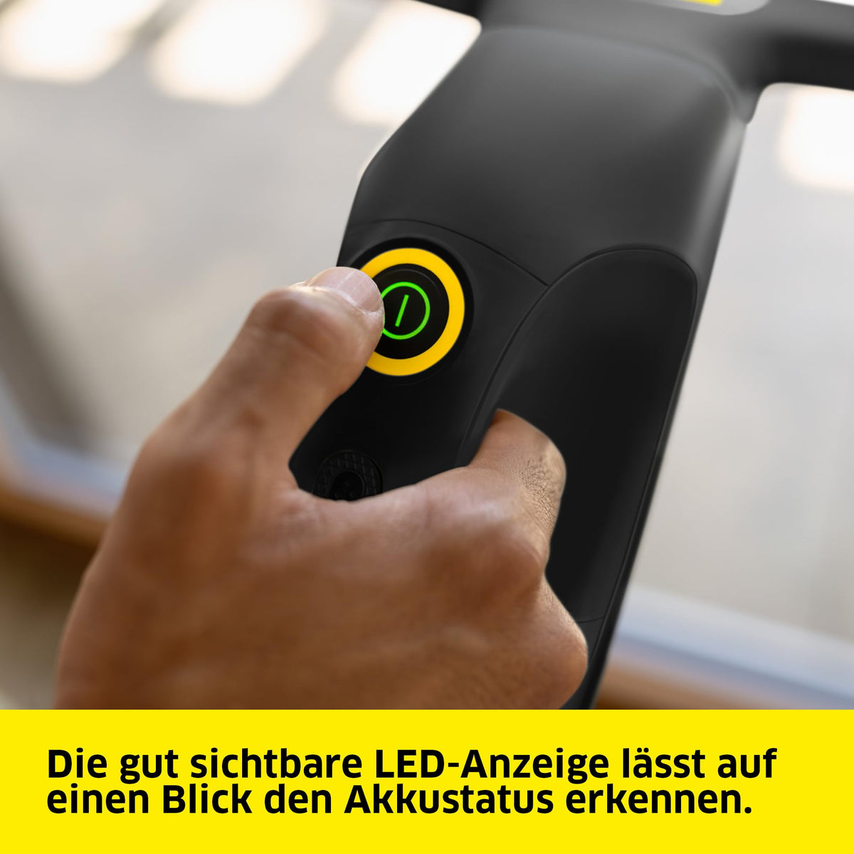 KÄRCHER Battery Window Vacuum WV 3 Comfort Precision+ Black, battery life: 35 min., XXL dirty water tank: 200 ml, 2 suction nozzles, adjustable spray bottle with microfiber cleaning pad. - 1.633-698.0