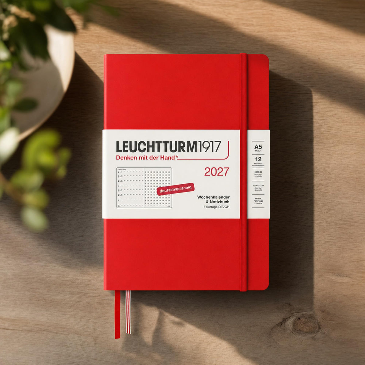 LEUCHTTURM1917 Calendar săptămânal 2027 punctat mediu (A5) cu caiet - Planificator de întâlniri german, cireș, ianuarie-decembrie 2027, prezentare generală săptămânală în stânga + pagină cu note în dreapta - 400092