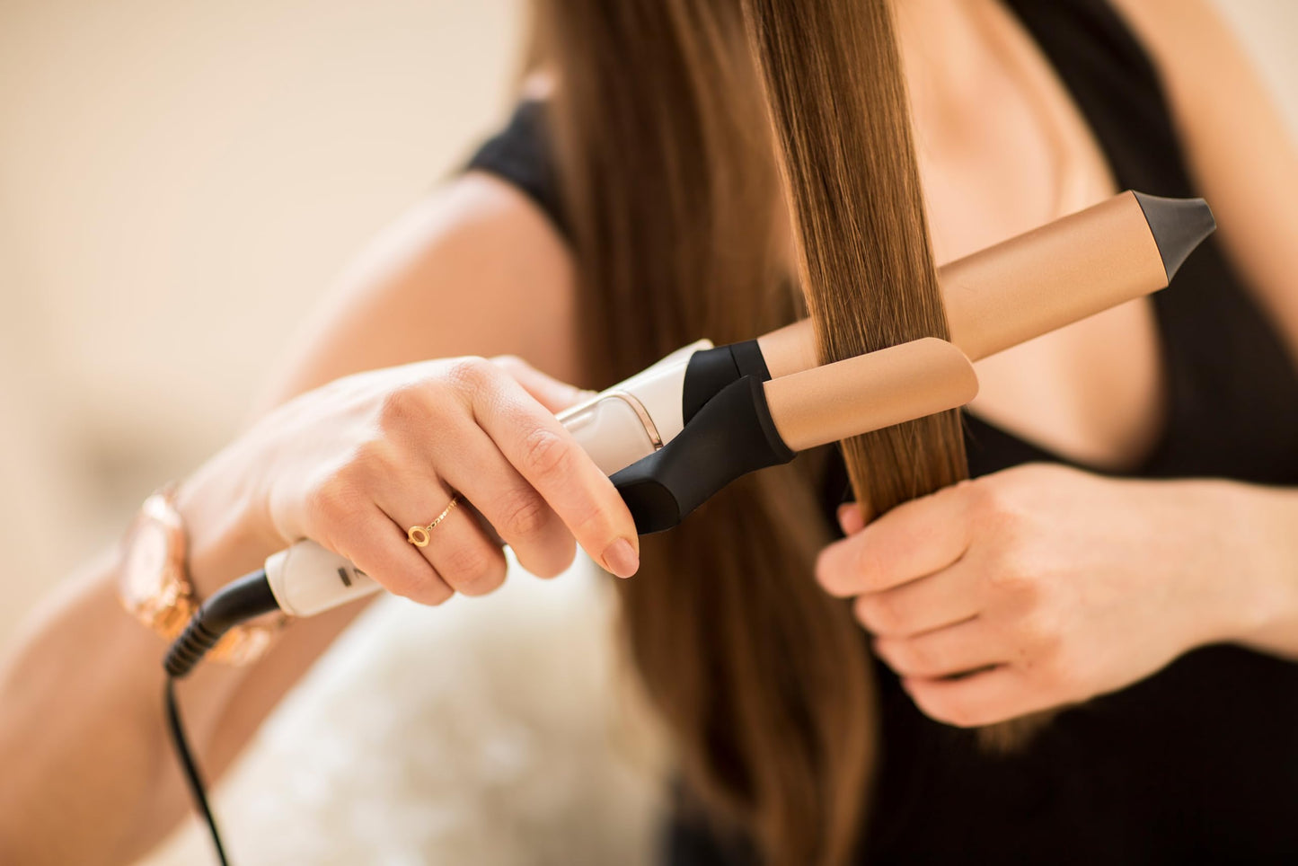 Remington curling iron large curls [32mm] PROluxe Digital (OPTIheat technology, Grip-Tech ceramic coating) -LCD display up to 210°, gentle waves for fine to strong hair, black/brown, CI9132