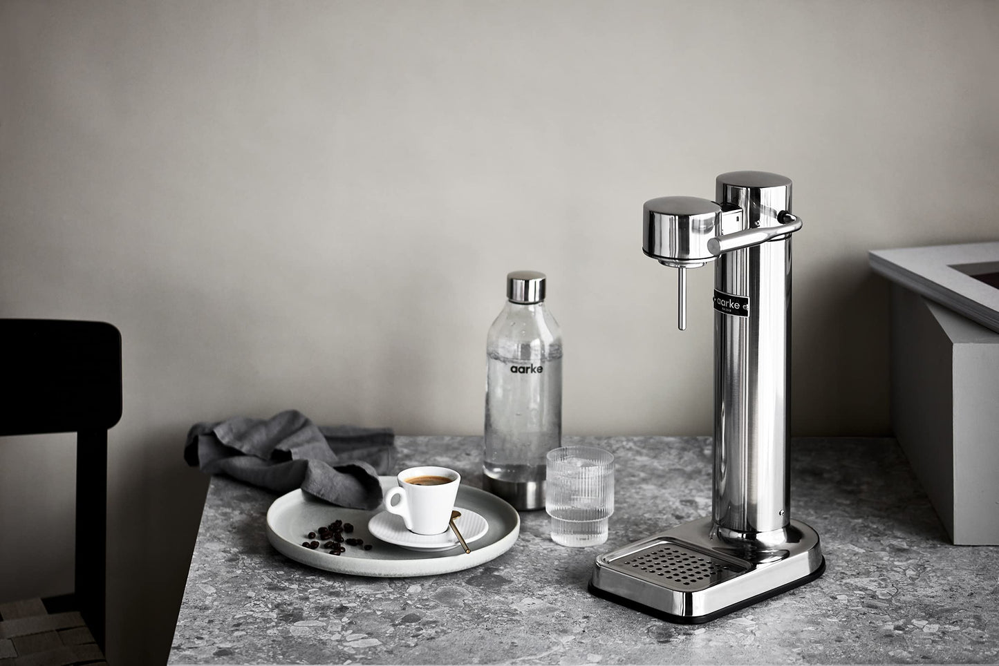 Aarke Carbonator 3, stainless steel sparkling water maker in a modern stainless steel finish with 2x BPA-free 1L PET bottles, sparkling water maker for tap water, compatible with 60L CO2 cylinders - AA-C3