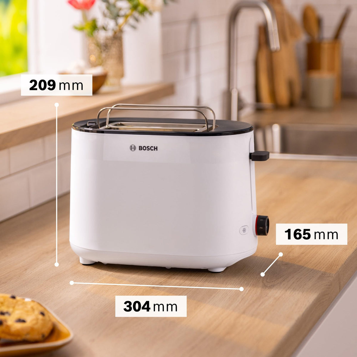 Bosch Compact Toaster MyMoment TAT2M121, integrated bun warmer, with defrost function, automatic shut-off, lift function, bread centering, perfect for 2 slices, 800 Watts, Matte White