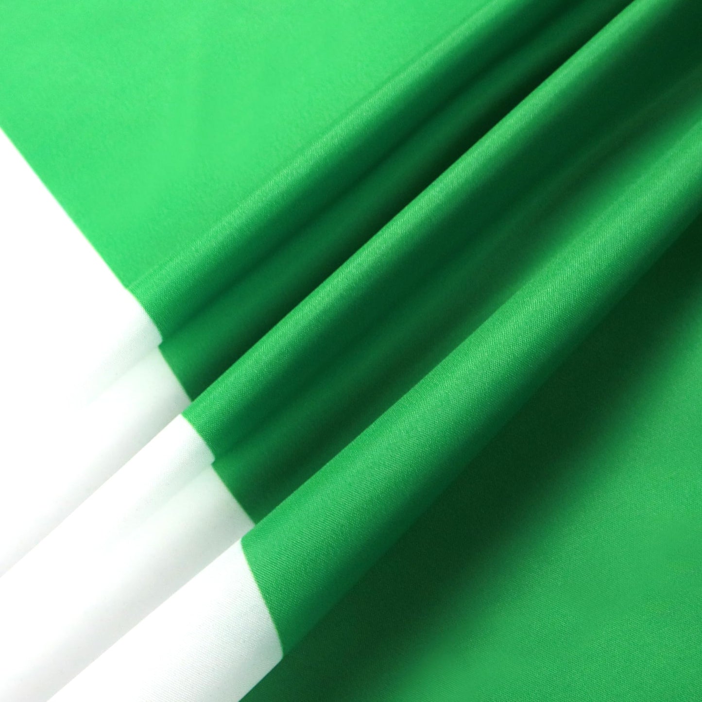 AZ FLAG - Nigeria Flag - 250x150 cm - Large Nigerian Flag 100% Polyester with Brass Eyelets - 300g - K_146
