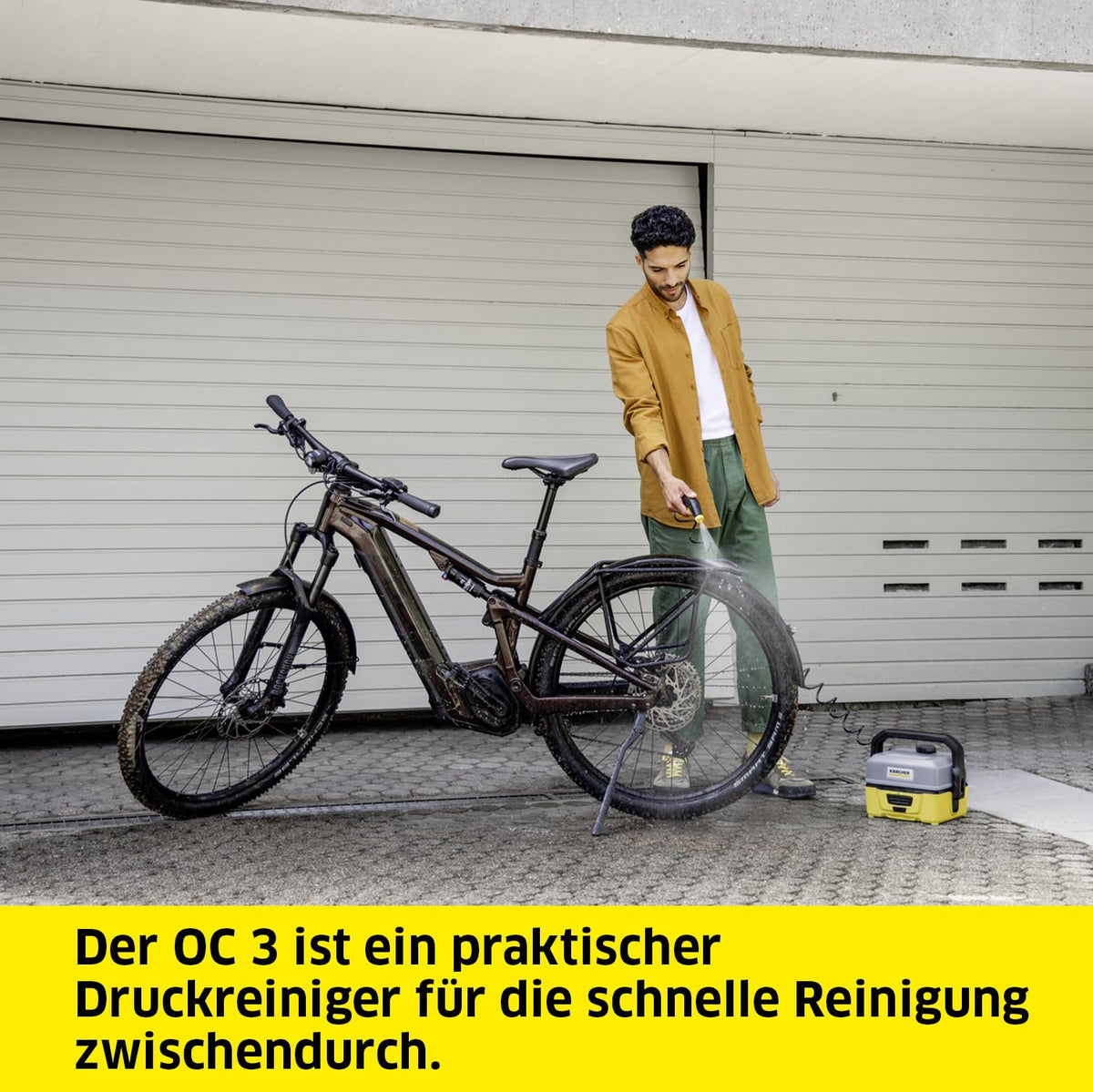 Kärcher Mobile Outdoor Cleaner OC 3 Adventure Box (Water tank volume: 4 l, Lithium-ion battery, Removable water tank, Gentle low pressure, Universal brush, Suction hose), yellow - 1.680-016.0