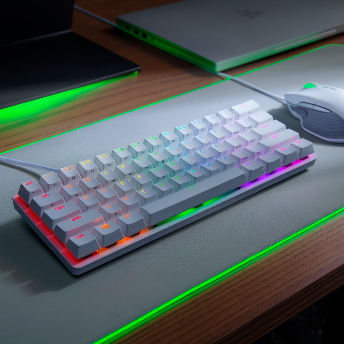 Razer Huntsman Mini (Purple Switch) - Tastatur de gaming compactă de 60% (Switch-uri optice clicante, capace de taste Doubleshot PBT, cablu USB-C detașabil) QWERTY US-Layout | Alb Mercur - RZ03-03390300-R3M1
