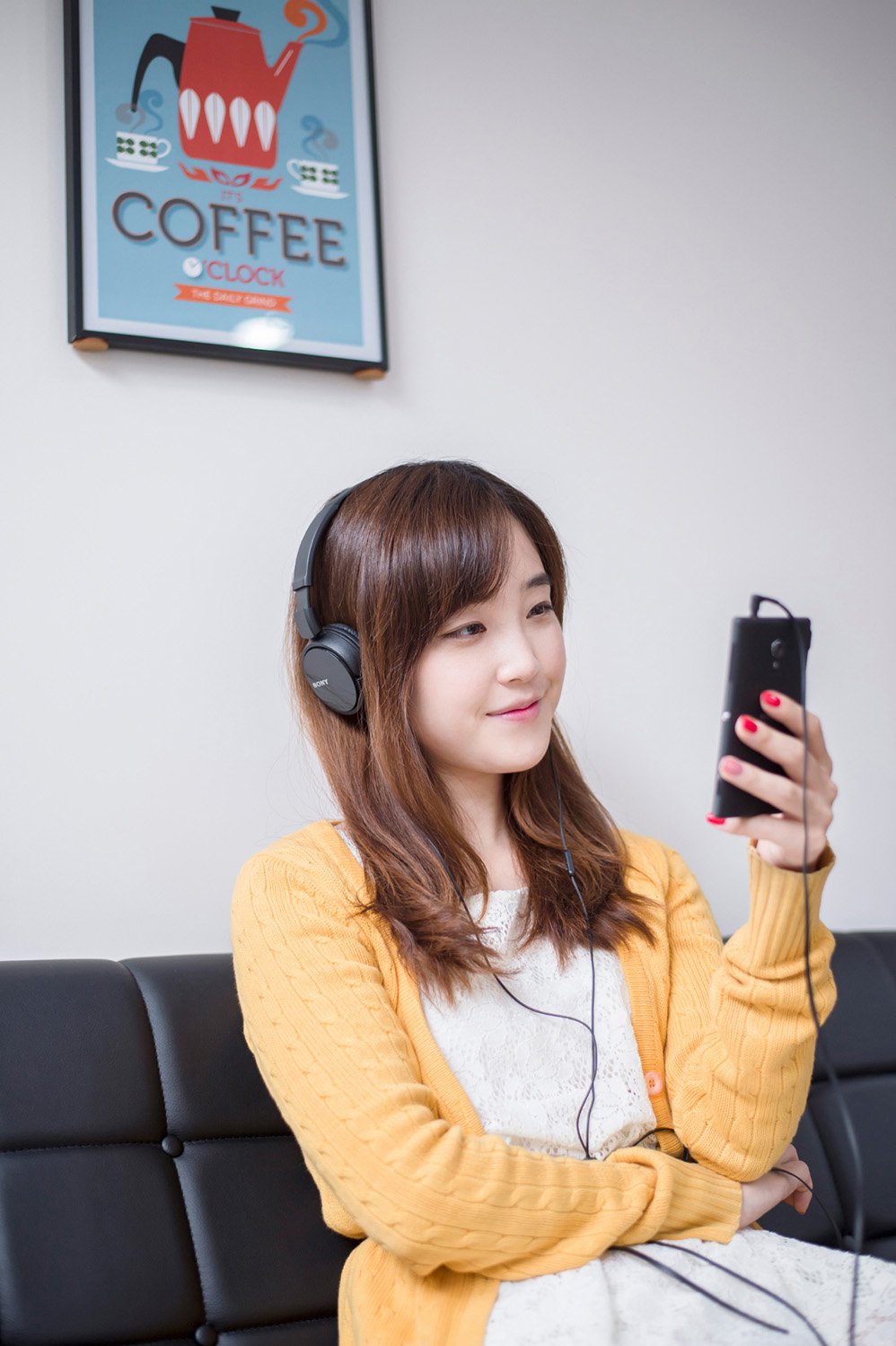 Sony MDR-ZX110AP foldable headset headphones with headset function, black, with microphone, 25