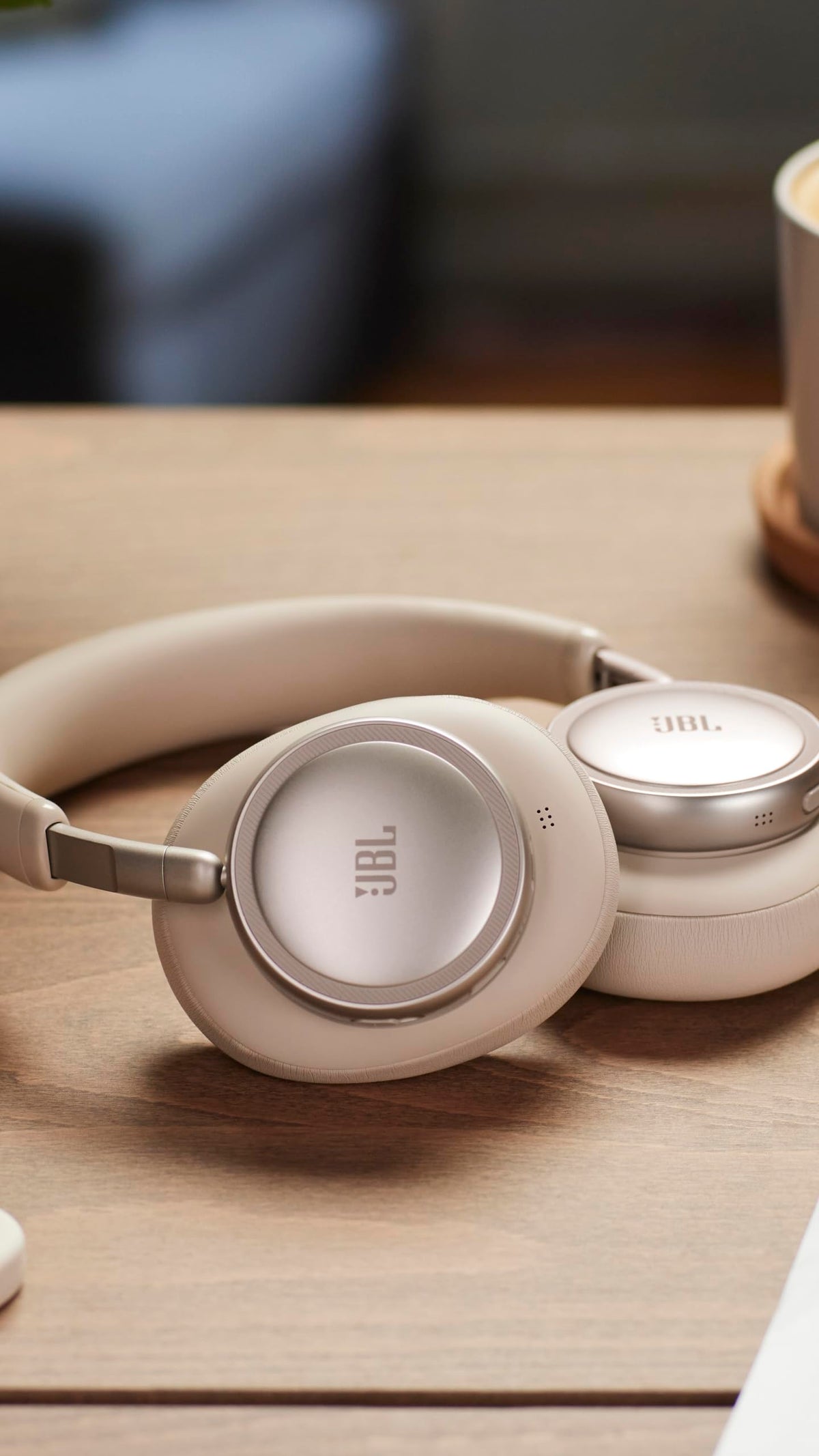 JBL Live 780NC Over-Ear Headphones with Noise Cancelling, Champagne - JBLLIVE780NCCPG