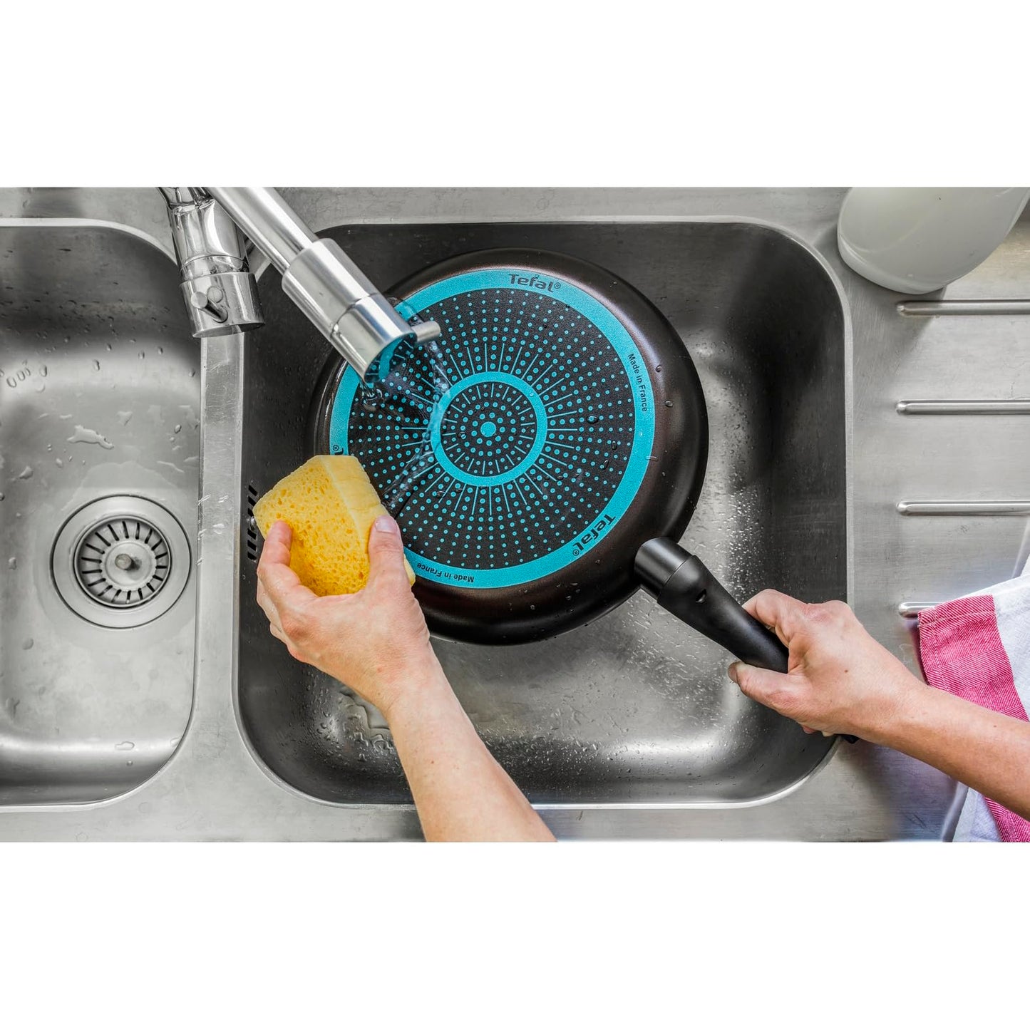 Tefal Easy Cook & Clean pan set 24/28 cm, non-stick coating, frying pans, thermo signal at ideal frying temperature, NOT suitable for induction, easy to clean, Made in France, B5559033