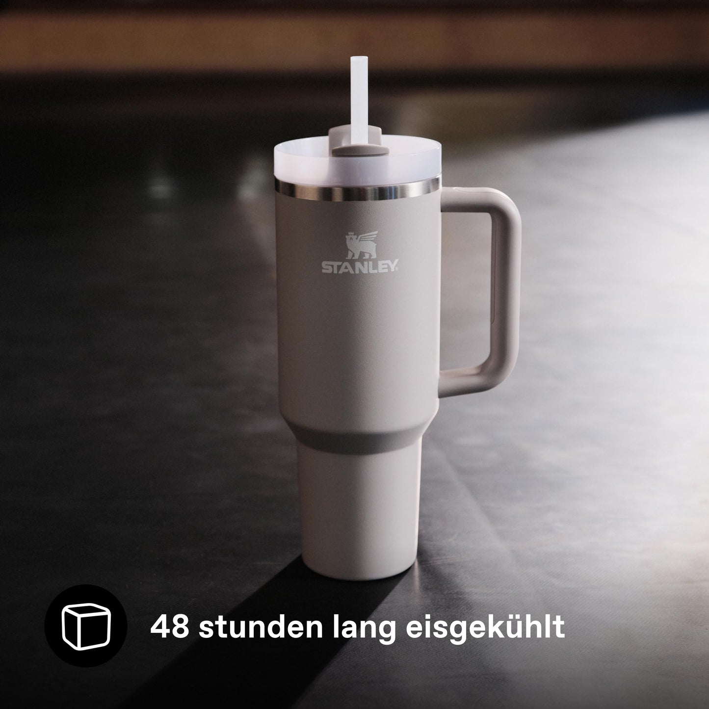 Stanley 1913 Quencher H2.0 Flowstate Drinking Bottle with Straw 1.2L - Thermo Mug Cools 11 Hours - 48 Hours Ice Cold - Dishwasher Safe - Thermos Bottle BPA Free - Stainless Steel Drinking Cup - Ash - 100000108430