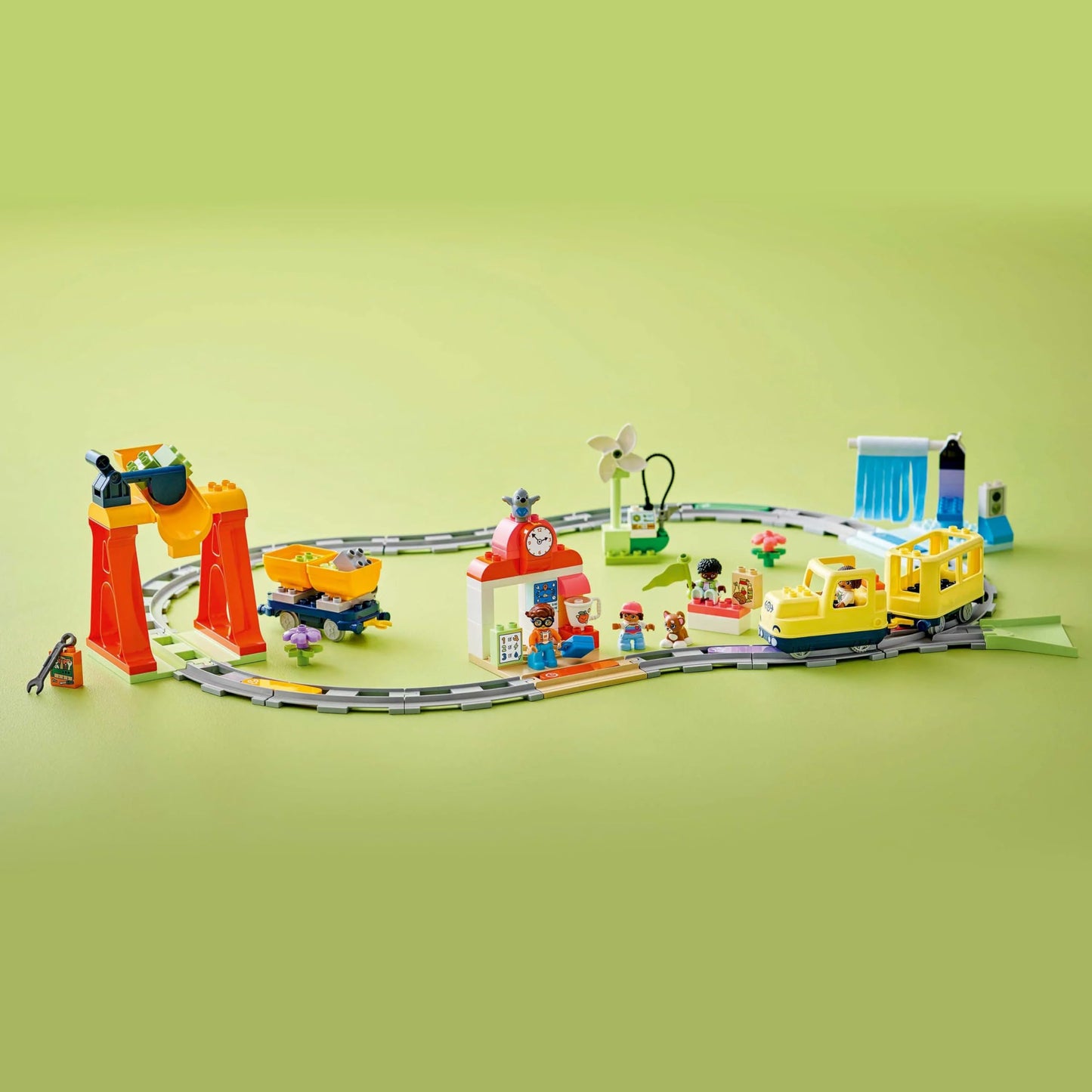 LEGO DUPLO Large interactive train educational toy for toddlers aged 3 and up - including push-and-go train with light and sound, 16 track pieces and 4 figures - gift for boys and girls - 10428