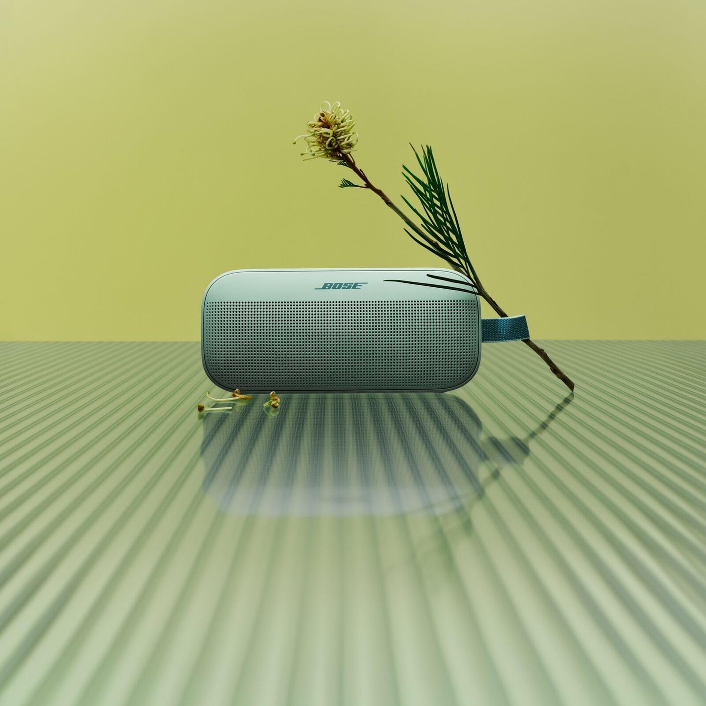 Bose SoundLink Flex Portable Bluetooth Speaker (2nd Gen.), Portable Outdoor Speaker, Waterproof/Dustproof, Lifelike Sound, Up to 12h Battery Life, Dewdrop Mint - Limited Edition - 887612-0170