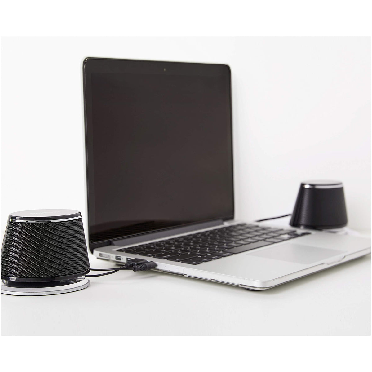 Amazon Basics PC Speakers Stereo 2.0, USB Power Supply, 3.5mm AUX Input, 1 Pair, Black - V620BLACK