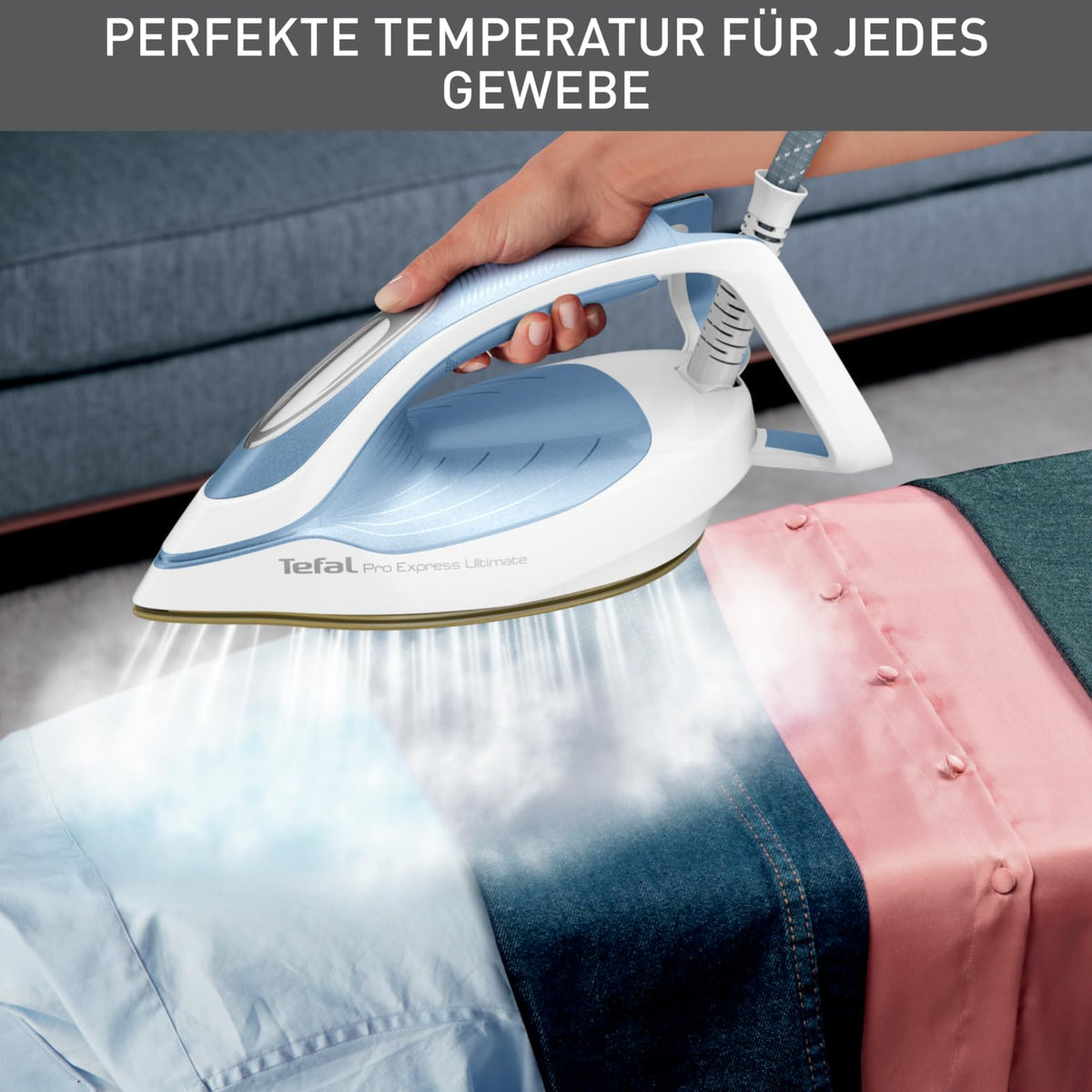 Tefal Pro Express Ultimate stație de călcat cu aburi, 7,6 Bar presiune a aburului, eliberare constantă a aburului: 155 g/min., impuls de abur: 580 g/min., fără setări, funcție de abur vertical, Alb/Albastru, GV9710