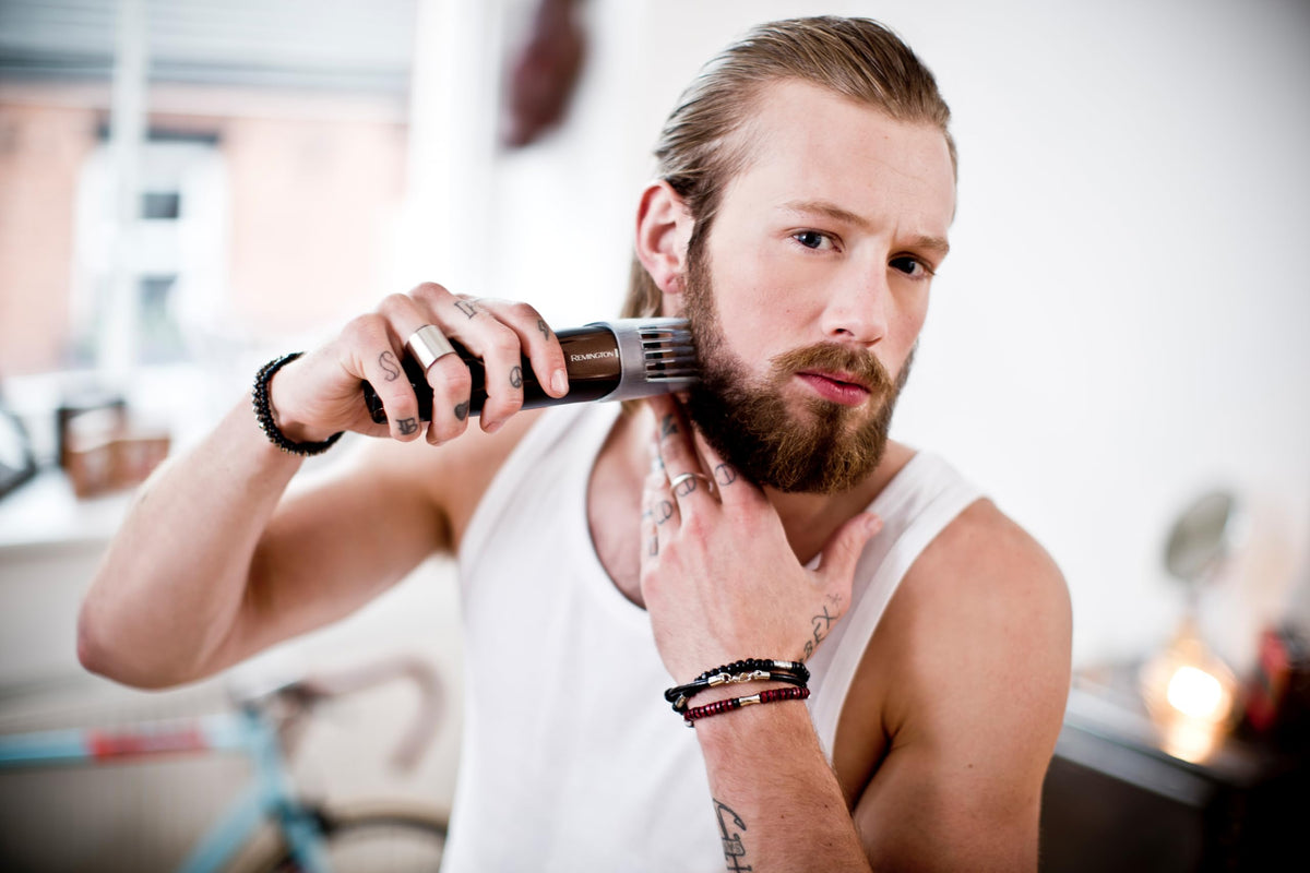Remington Beard Trimmer for Men [including XL-long full beard attachment/0.4mm-35mm/titanium self-sharpening blades] Beard Trimmer Set (3 attachment combs: stubble/short/XL, mains/battery operation, long hair trimmer) MB4046