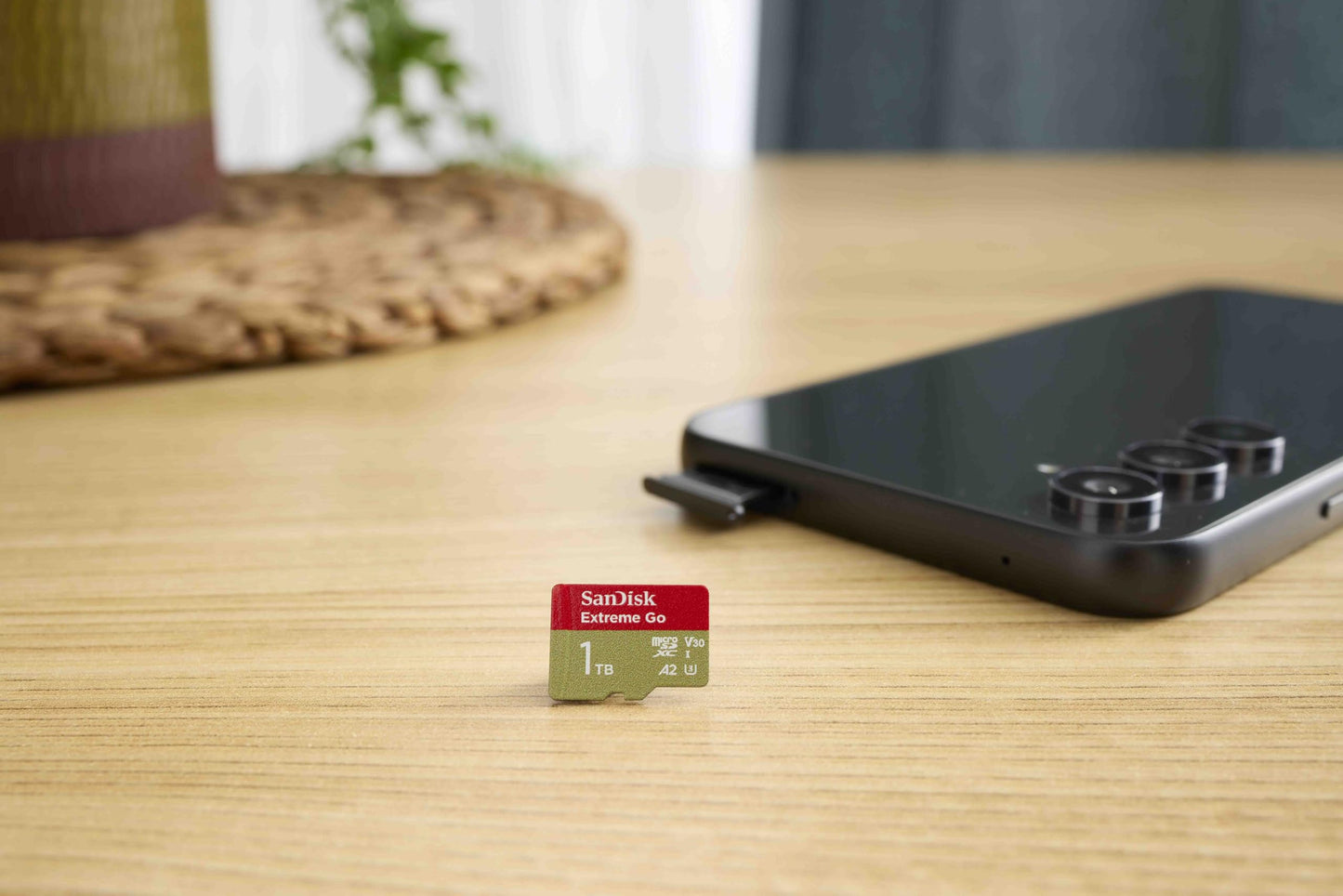 SANDISK 2TB Extreme Go Micro SDXC Card (For Android Smartphones and Tablets, Action Cams, Drones, UHS-I, up to 200 MB/s 5K, 4K UHD, Rescue Pro Deluxe, V30, Class 10, U3) For Amazon - SDSQXBD-2T00-GZ6MA