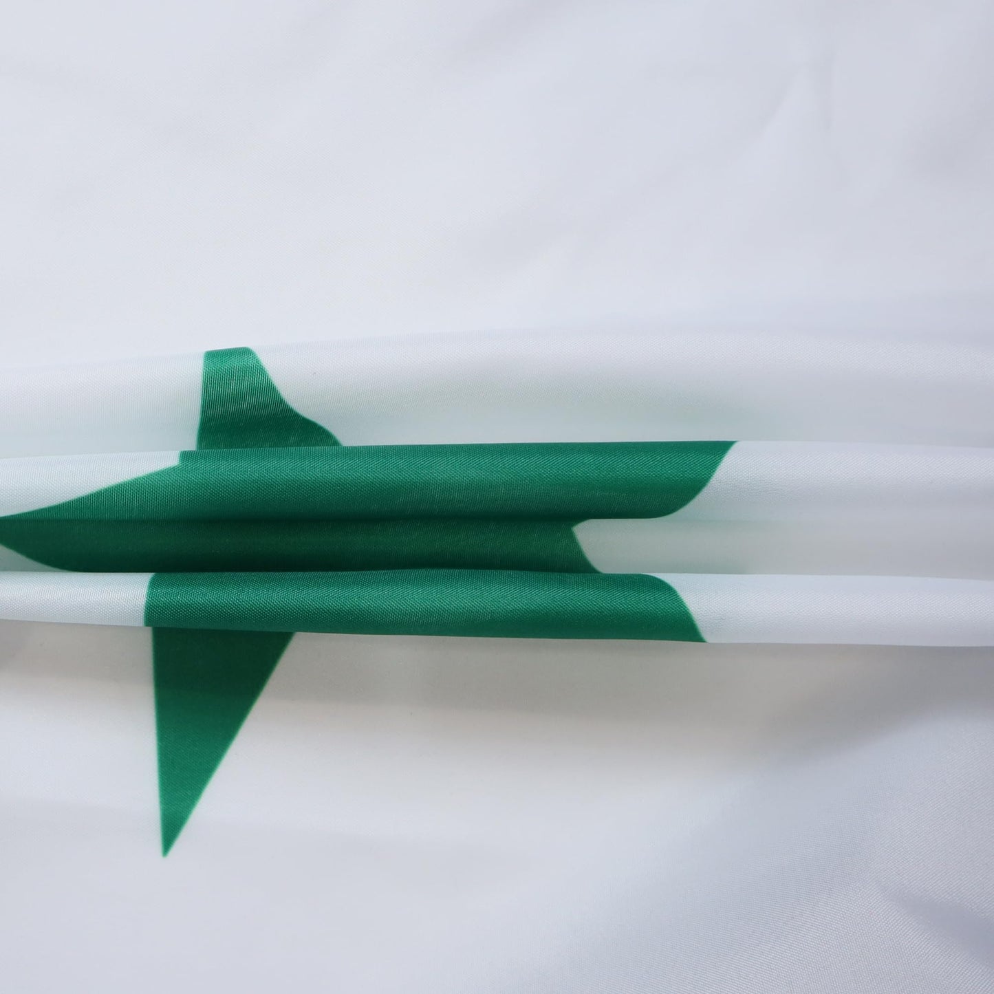 AZ FLAG - Syria Flag - 250x150 cm - Syrian Large Flag 100% Polyester with Brass Eyelets - 300g - K_199
