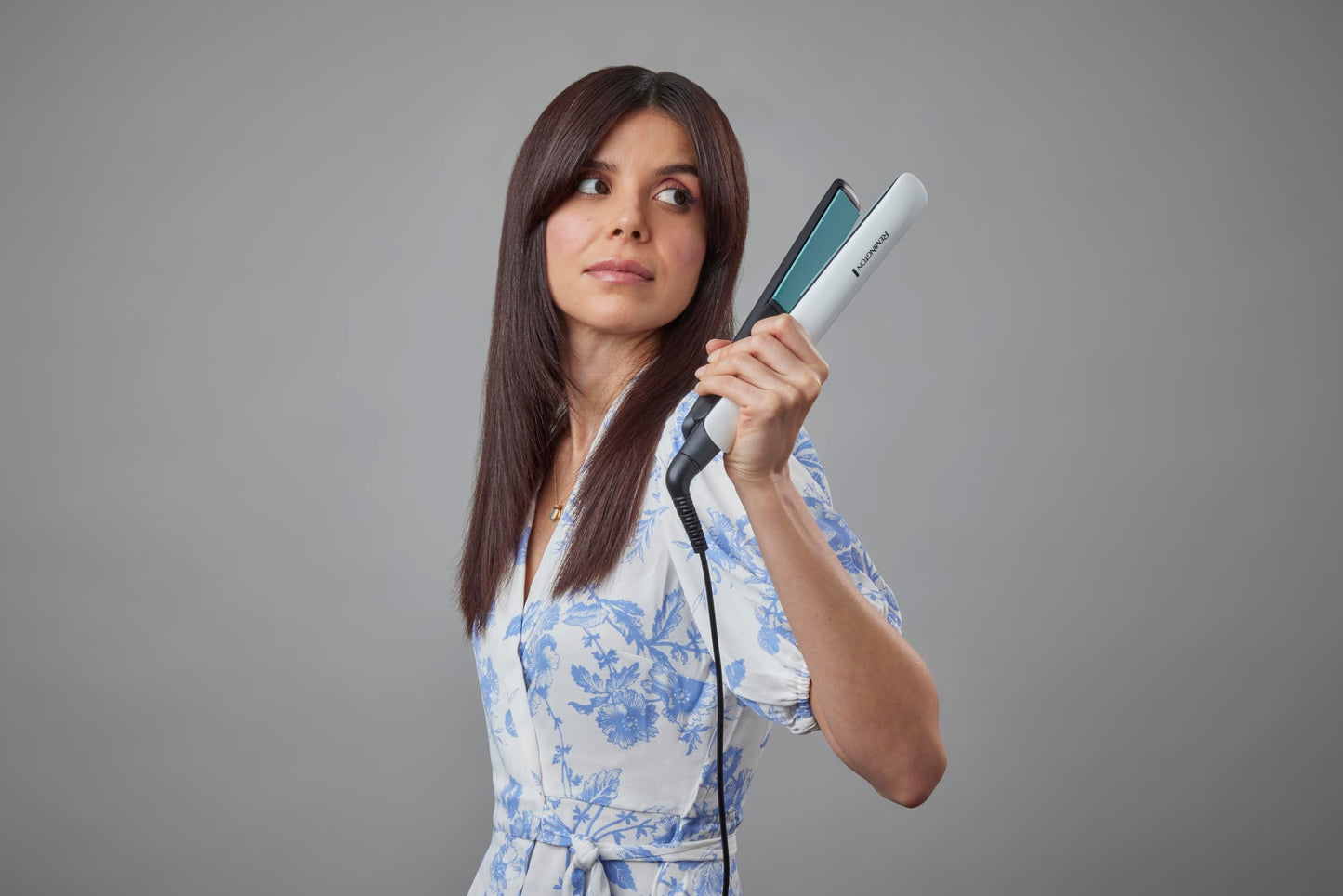 Remington Shine Therapy straightener (high-quality ceramic coating enriched with micro-active ingredients for more shine - Moroccan argan oil & vitamin E) LCD display, 150-230°C, hair straightener S8500 - 45347540100