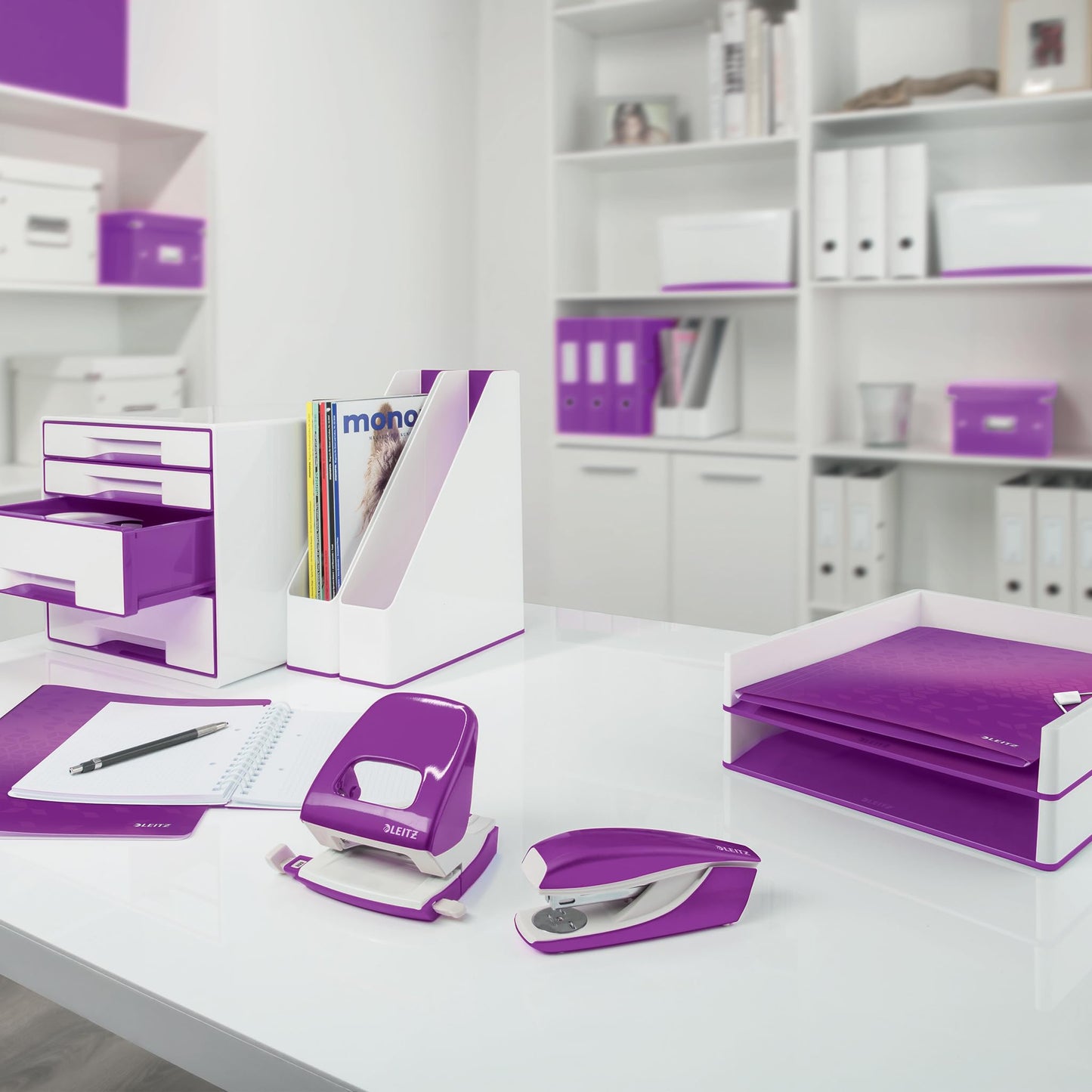 Leitz WOW display book in A4 format, pack of 10, each with 20 transparent pockets for 40 sheets, purple, WOW, 46310062 - 46310062-10