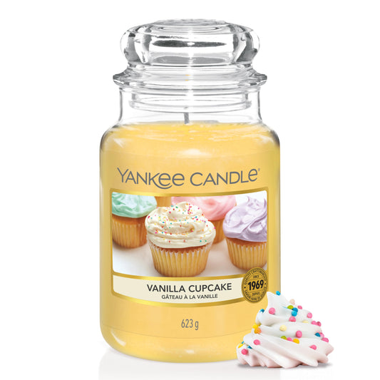 Yankee Candle scented candle in a glass (large) | Vanilla Cupcake | Candle with a long burning time of up to 150 hours Perfect gifts for women - 1093707E