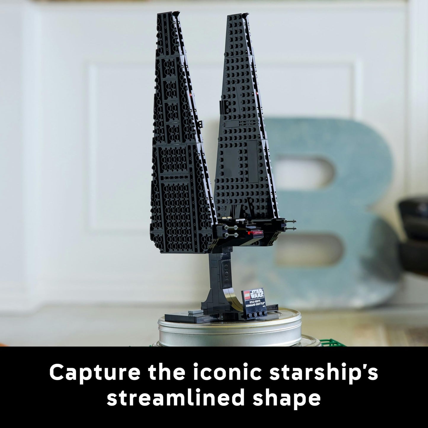 LEGO Star Wars: The Force Awakens Kylo Ren's Command Shuttle (75406); buildable starship