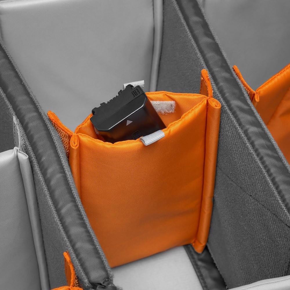 Lowepro Pro Trekker BP 550 AW II, Geantă pentru cameră, Rucsac din material reciclat, Potrivit pentru laptop sau tabletă de 15”, Divizoare Maxfit, Capac rezistent la intemperii, Caz pentru mirrorless DSLR, Negru Gri Închis, LP37270-GRL