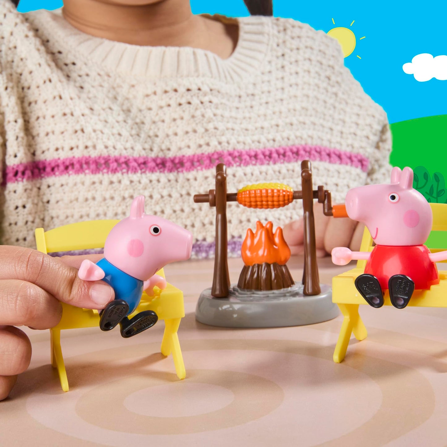 Peppa Pig caravan of the THREE Pig siblings playset with 3 figures, including Baby Evie, preschool toy for girls and boys aged 3 and over - G22015P0