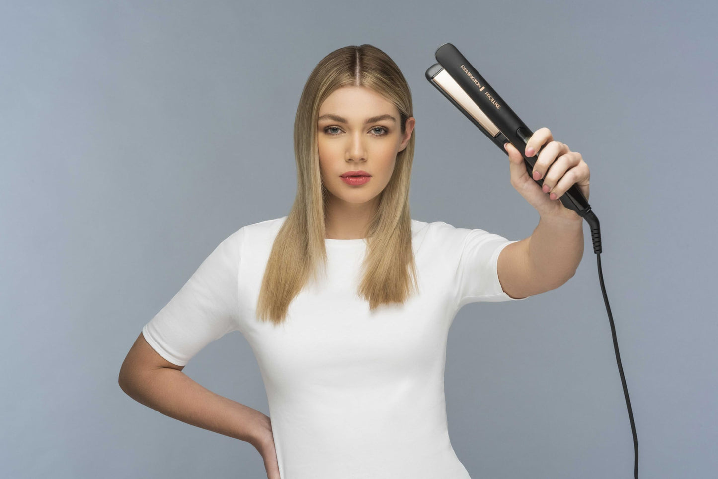 Remington straightening iron [OPTIheat technology for long-lasting styling results] PROluxe Midnight (150-230°C, 110mm long ceramic styling plates, digital display, quick heating) hair straightener S9100B