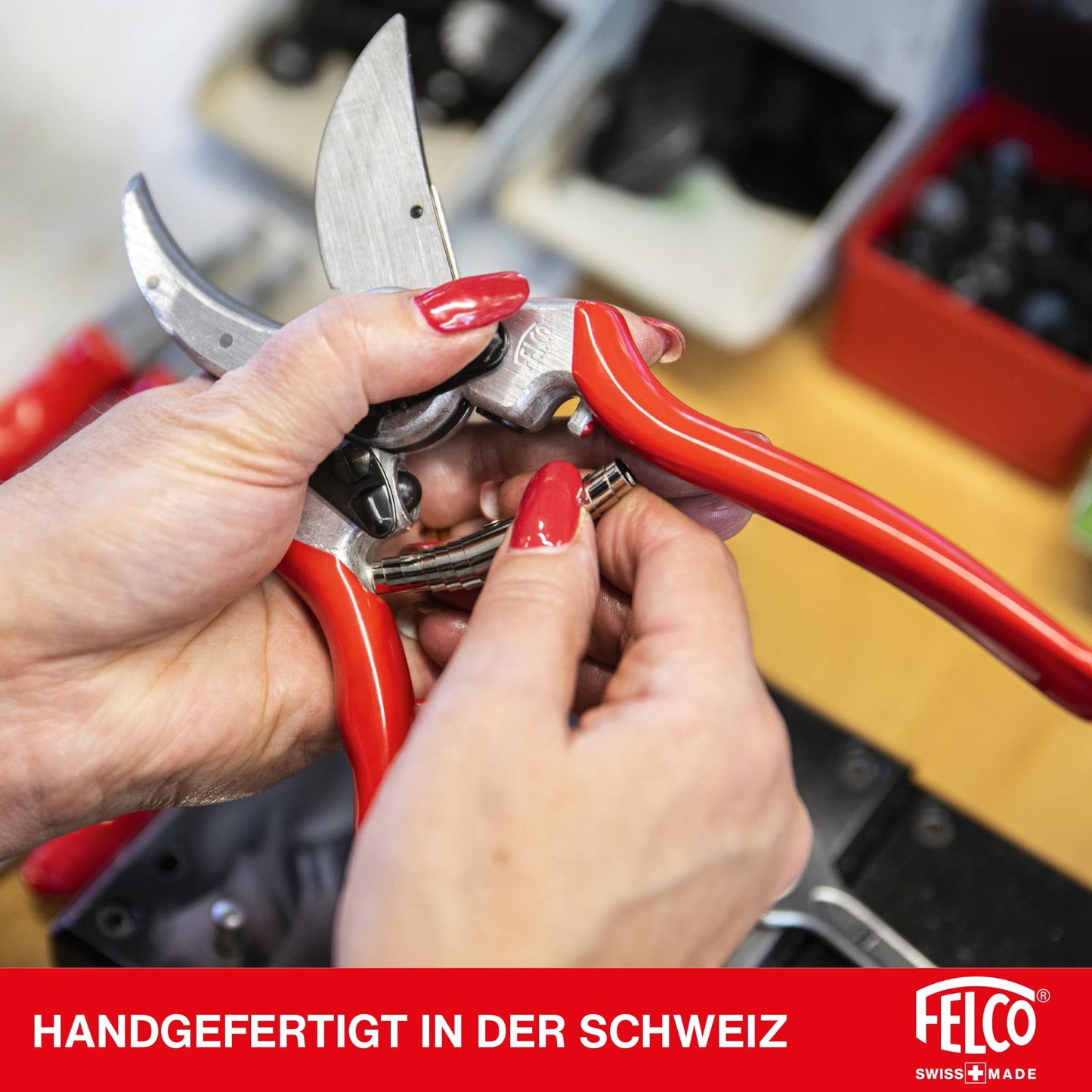 FELCO 2 Professional Right Handed Bypass Pruning Shears, 41mm Hardened Steel Blade, Forged Aluminum Handles, Heavy Duty Tool for Medium to Large Hands, 25mm Cut, Swiss Made - F-2
