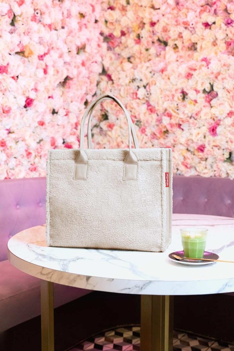 reisenthel daily shopper teddy sand – modern, straightforward shopper for every occasion - practical handbag, large enough for your purchases and everyday items - DN1042