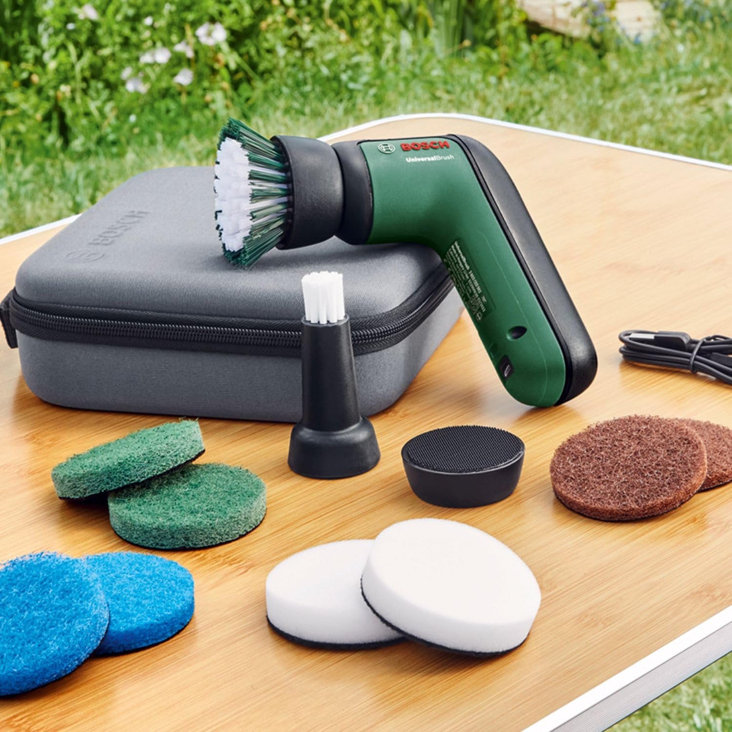 Bosch UniversalBrush electric cleaning brush set (for bathroom tiles, kitchen stoves, pans, pots and more; 10 cleaning attachments included; 3.6 V integrated battery; micro USB cable; in bag) - 06033E0002
