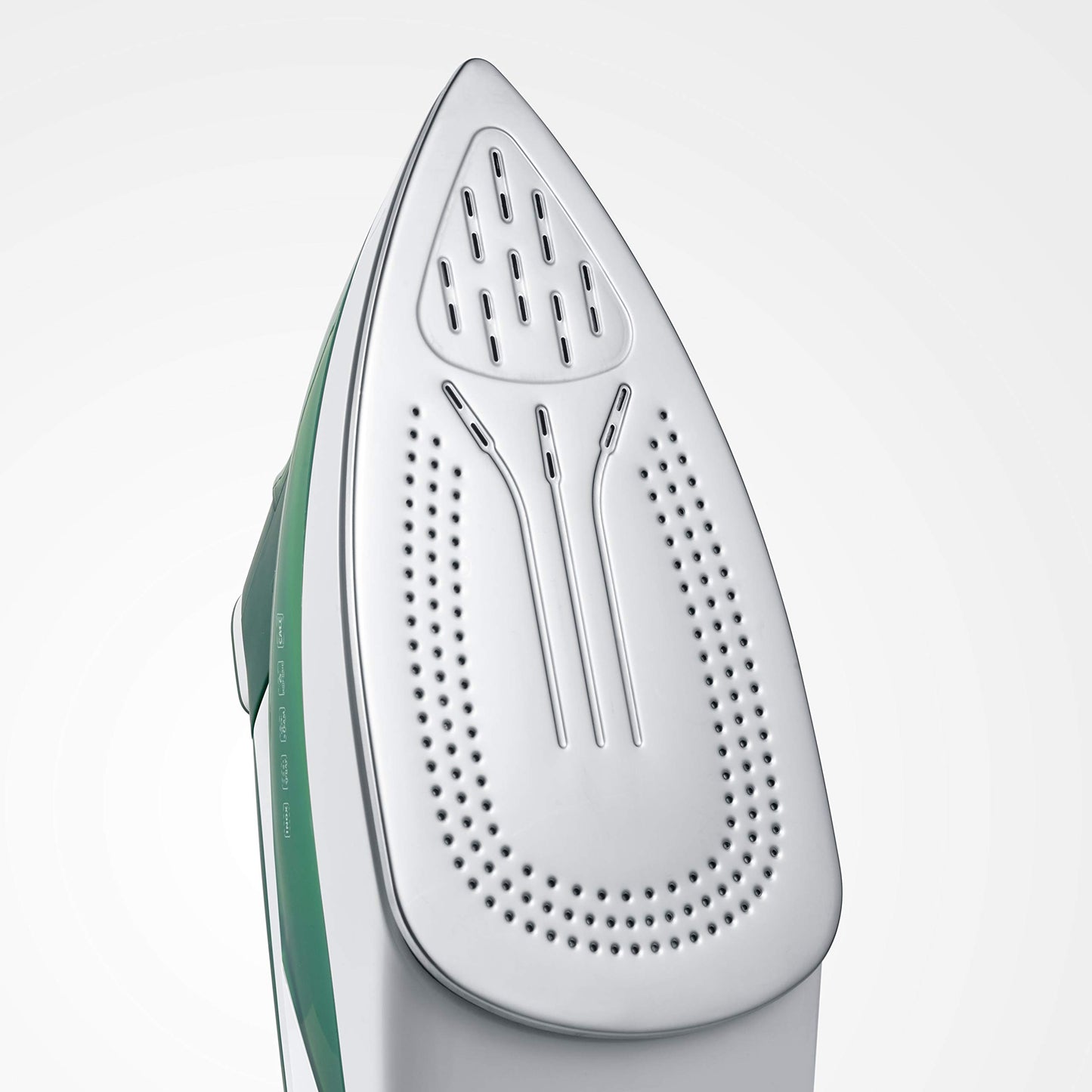 SEVERIN steam iron with robust stainless steel sole, 2400W, 85g, min steam boost, 30g, min variable steam output, removable water tank, anti-drip function, 175 ml, white-green, BA 3261