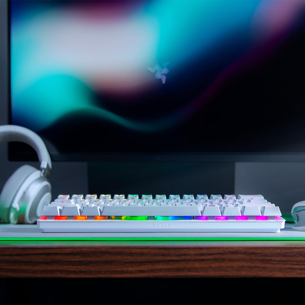 Razer Huntsman Mini (Red Switch) - Tastatur de gaming compactă 60% (Switch-uri optice liniare, capace de taste Doubleshot PBT, cablu USB-C detașabil) Layout QWERTY US | Alb Mercury - RZ03-03390400-R3M1