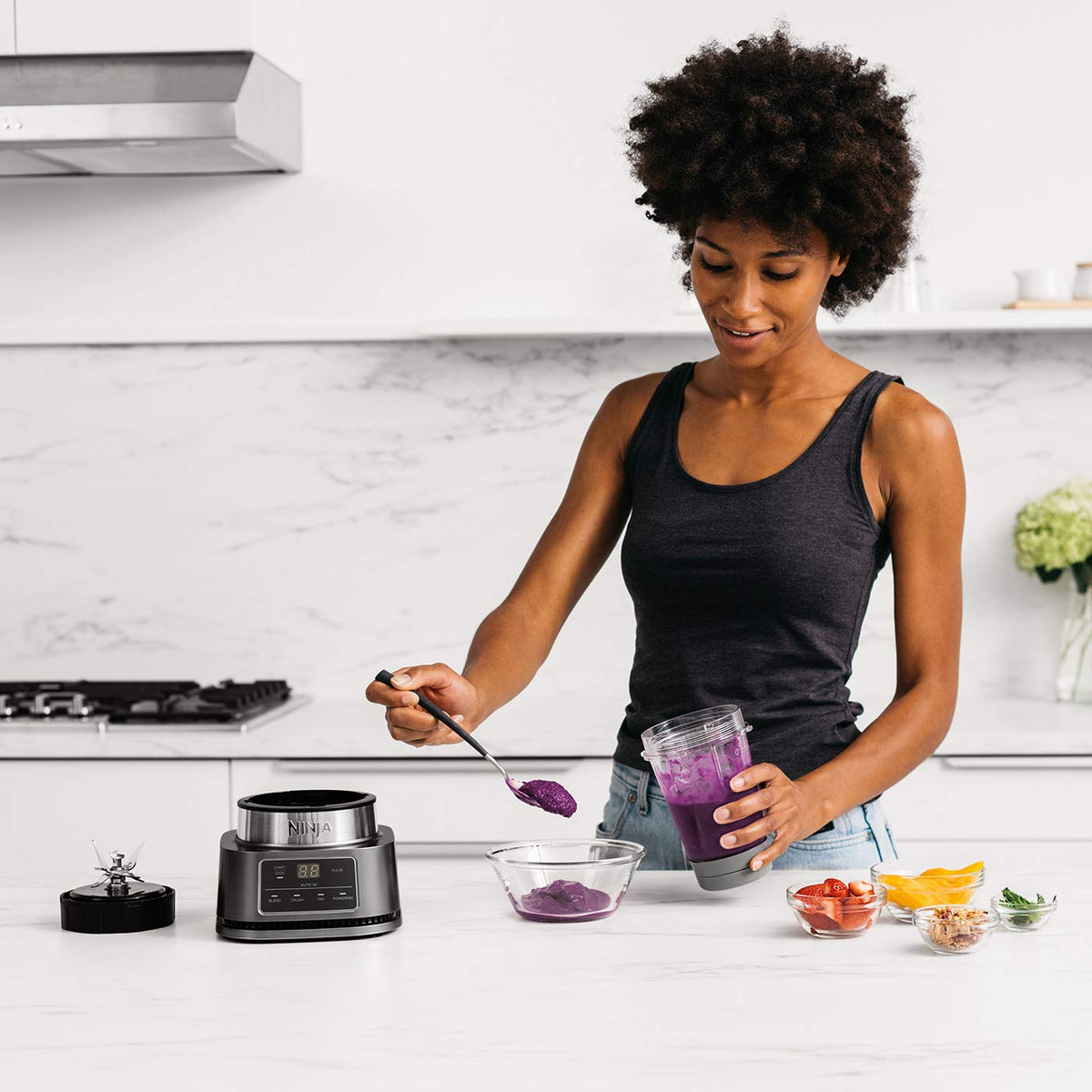 Ninja Foodi Power Nutri Mixer, 2-in-1, Smoothie-Bowls Maker, 1100 W, Argintiu - CB100EU