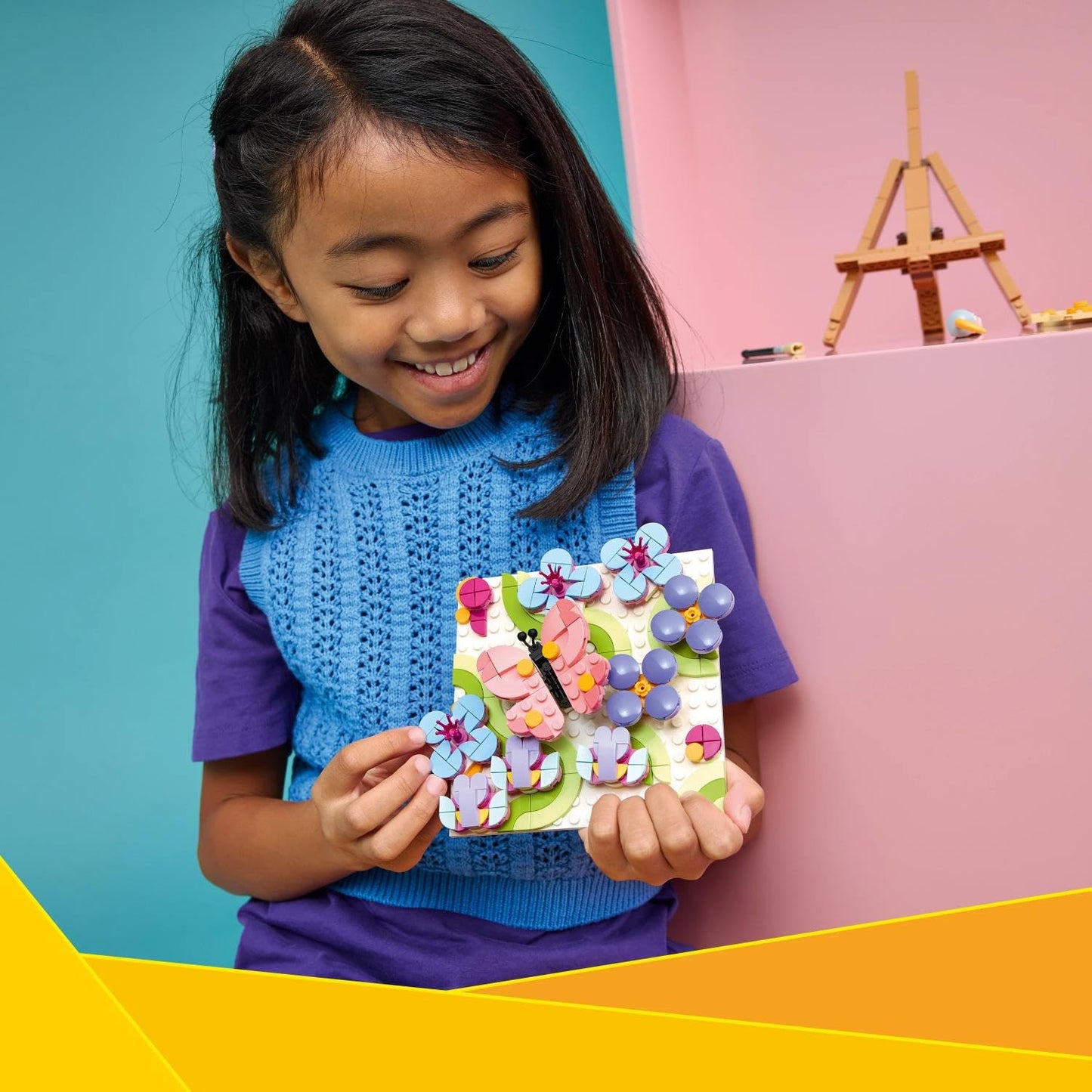 LEGO Creator 3-in-1 set of decorative flower paintings - 3D model building - 3 construction options: painting, picture frame or flamingo sketch - children's room decoration - gift idea for children aged 8 and over - 31390