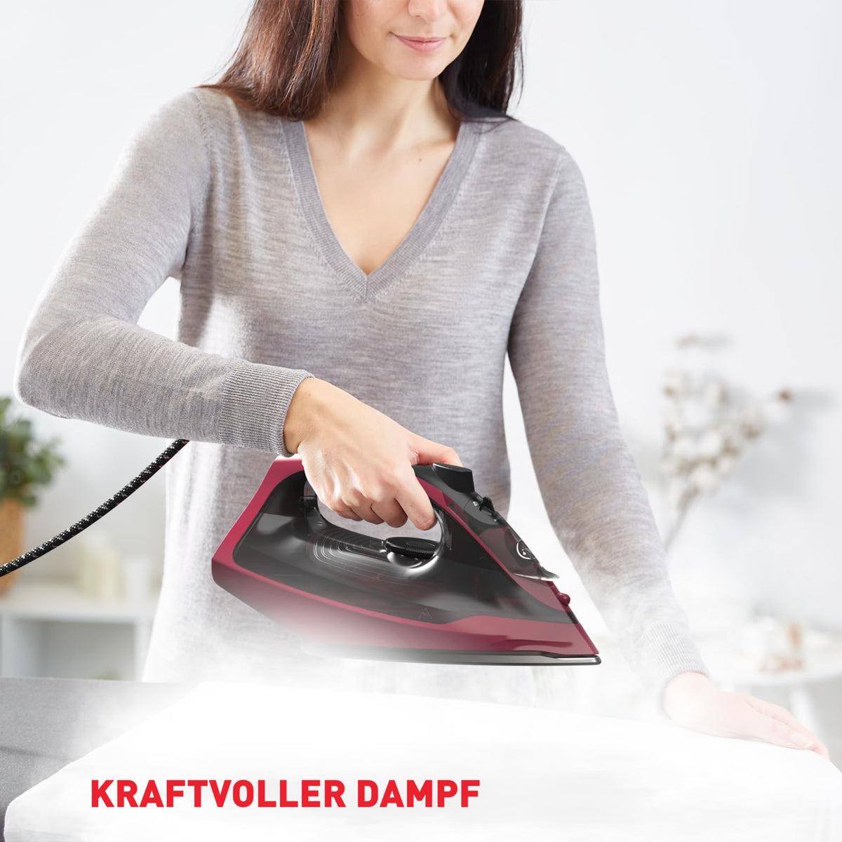 Tefal FV2846 Express Steam Fier de călcat, 2400 W, 40 g/min. reglarea cantității de abur, 180 g/min. jet de abur, funcție anti-picurare pentru a preveni petele pe haine, rezervor de apă de 270 ml, Negru/Roșu vin.