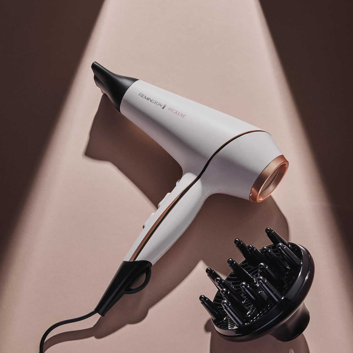 Remington Professional Hair Dryer Ionen PROluxe (2400W, 150km/h, 3 styling attachments, OPTIheat technology for long-lasting styling results, ion care - anti-frizz, durable AC motor) AC9140