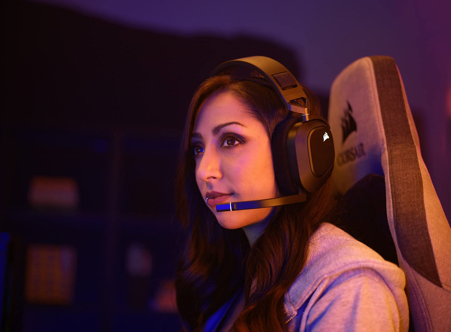 Corsair HS80 RGB Wireless Multiplatform Gaming Headset - Dolby Atmos - Omnidirectional Microphone - iCUE Compatible - PC, Mac, PS5, PS4 - Carbon - CA-9011235-EU
