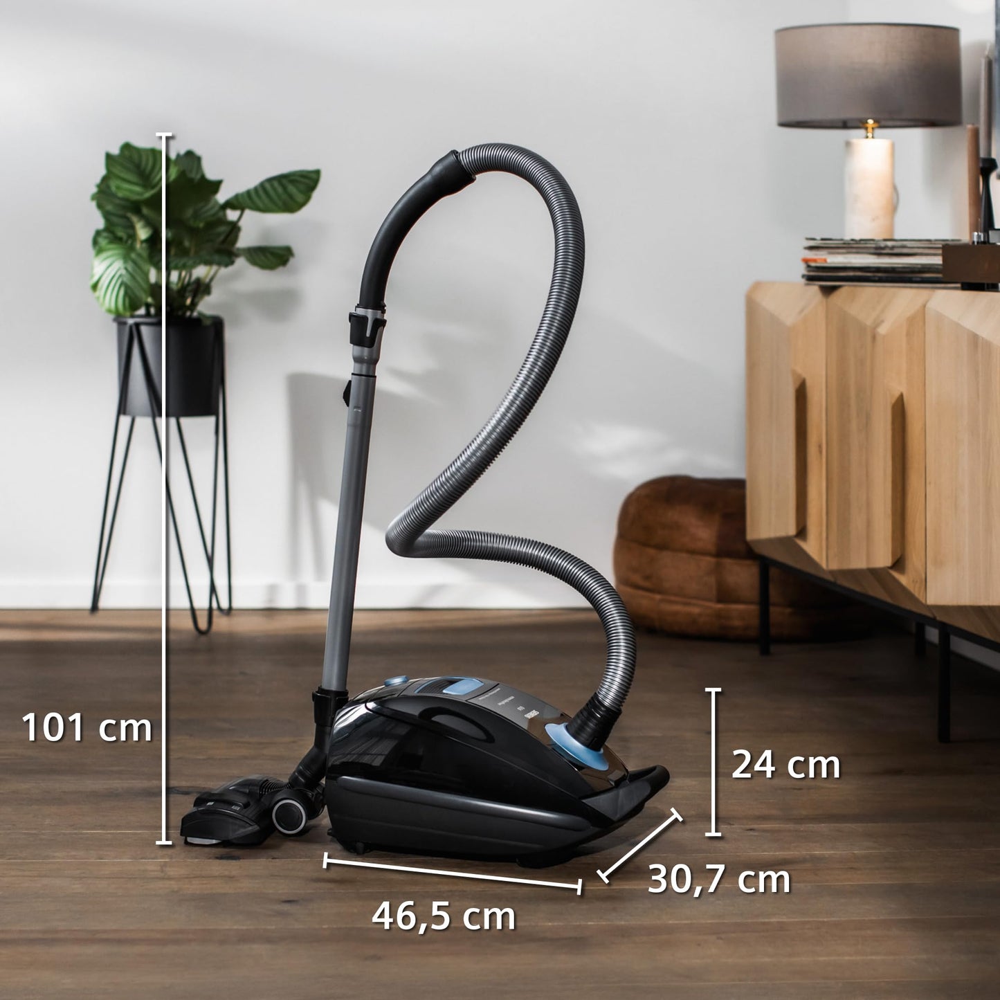 Siemens vacuum cleaner with bag Q5.0 Extreme silencePower VSQ5X1232, for allergy sufferers, hygiene filter, strong suction power on parquet, carpet and tiles, long cable, Made in Germany, 850 W, black