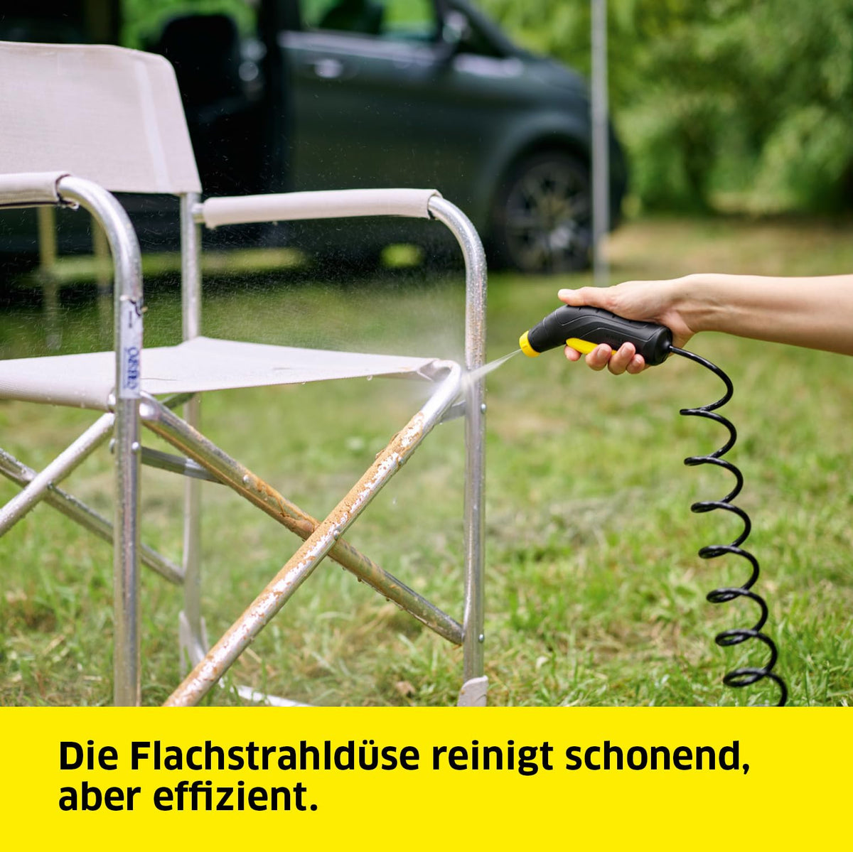 Kärcher Pressure Washer OC 3, low pressure, lithium-ion battery, flow rate: 2 l/h, weight: 2.2 kg, water tank: 4 l, spiral hose: 2.8 m, flat spray nozzle. - 1.680-015.0