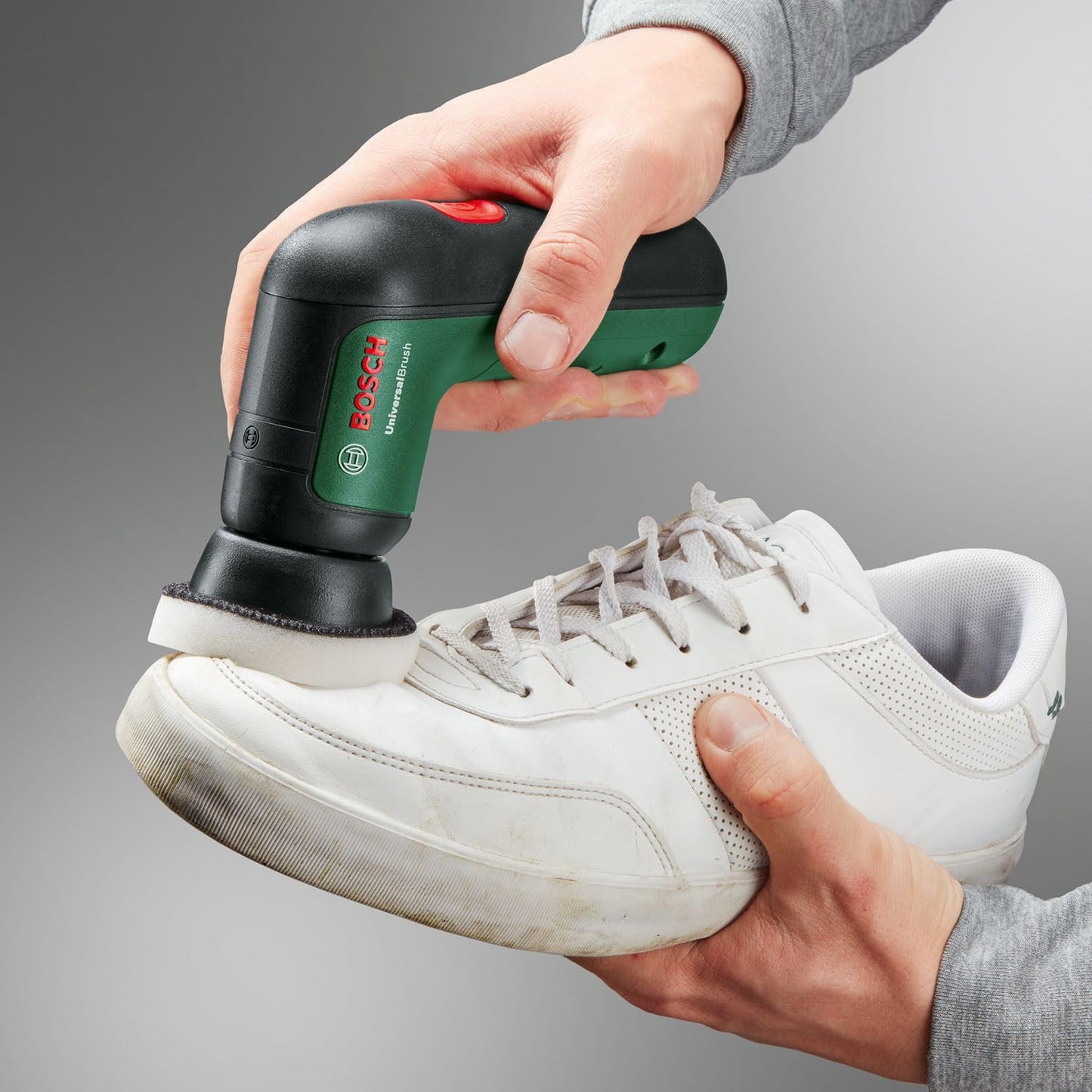 Bosch UniversalBrush electric cleaning brush set (for bathroom tiles, kitchen stoves, pans, pots and more; 10 cleaning attachments included; 3.6 V integrated battery; micro USB cable; in bag) - 06033E0002