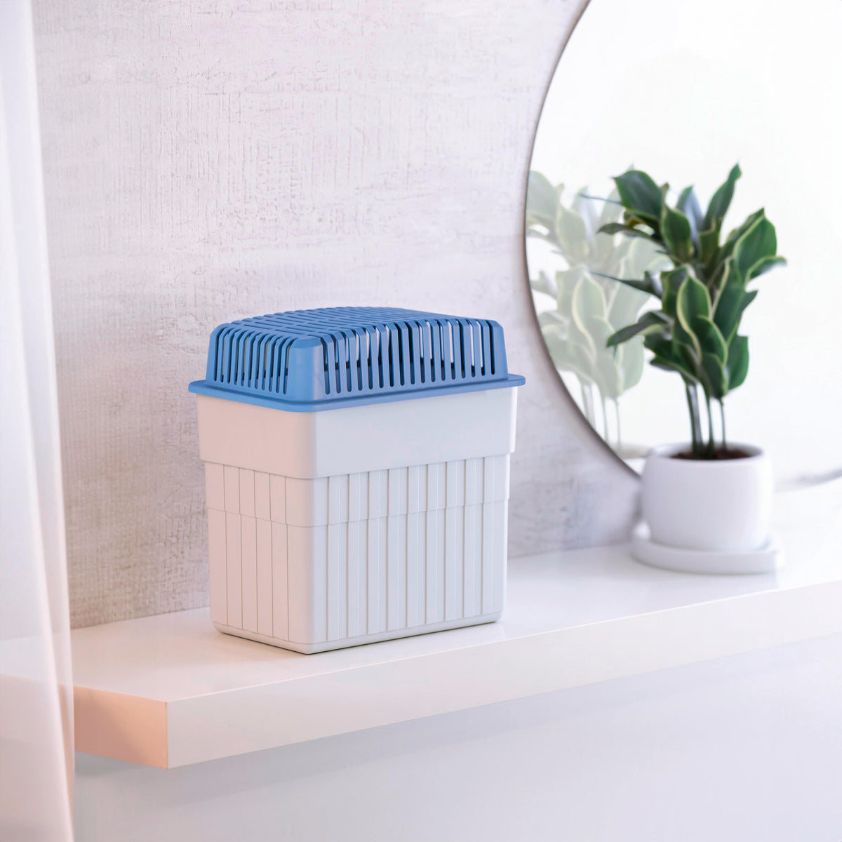 WENKO Umidificator cu granule de 2 kg, dezumidificator de cameră, captează până la 2,8 l de umiditate, testat în laborator, refillabil, reduce mucegaiul și mirosurile, dimensiuni 23 x 24 x 15,5 cm, Gri/Albastru - 5410120500