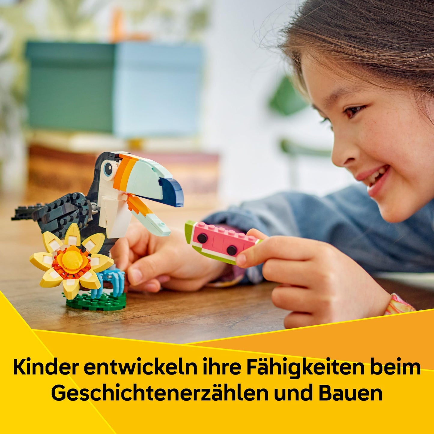 LEGO Creator 3in1 Wild Animals: Tropical Toucan with a Flower - Toy Animal Transforms into a Butterfly Figure or a Tropical Fish - Creative Gift for 7+ Year Old Girls & Boys - 31173