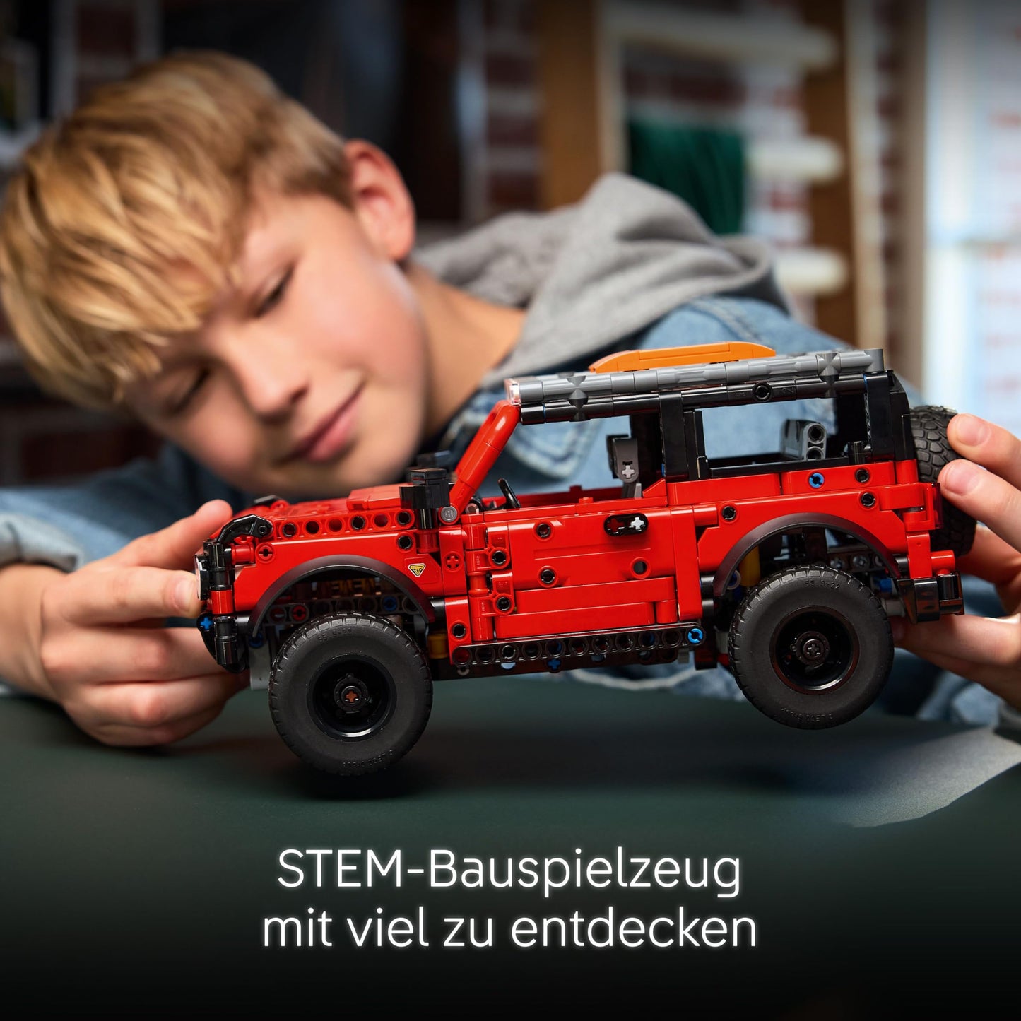 LEGO Technic Ford Bronco SUV off-road vehicle - model car with opening doors, V6 engine, suspension and steering - collector's model and gift for boys aged 9 and up - 42213