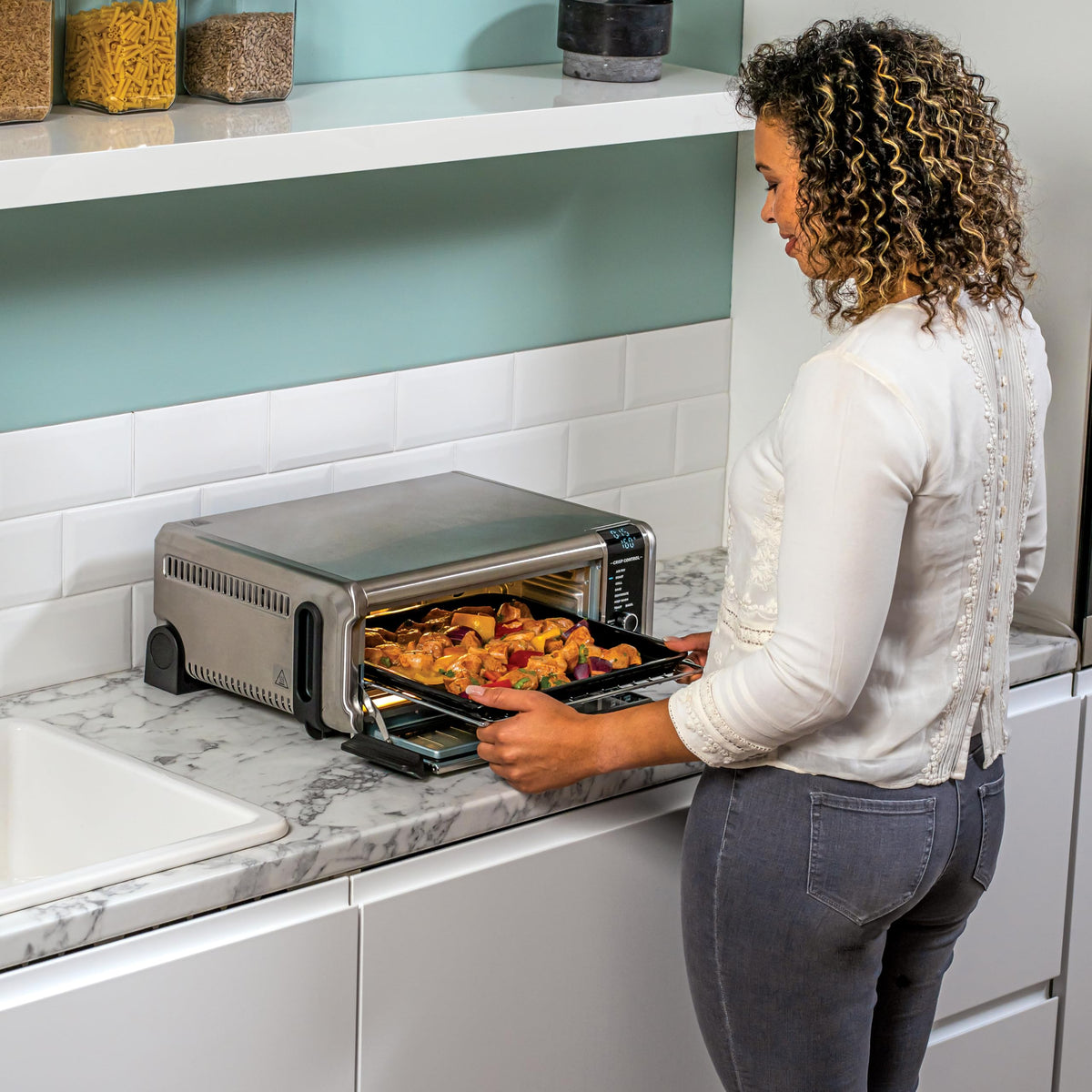 Ninja Foodi 8-in-1 Cuptor Multifuncțional, cuptor mini portabil pentru blaturi, cuptor multifuncțional cu 8 funcții de gătit; Air Fry, prăjire, grătar, coacere și multe altele. Argintiu/Negru SP101EU