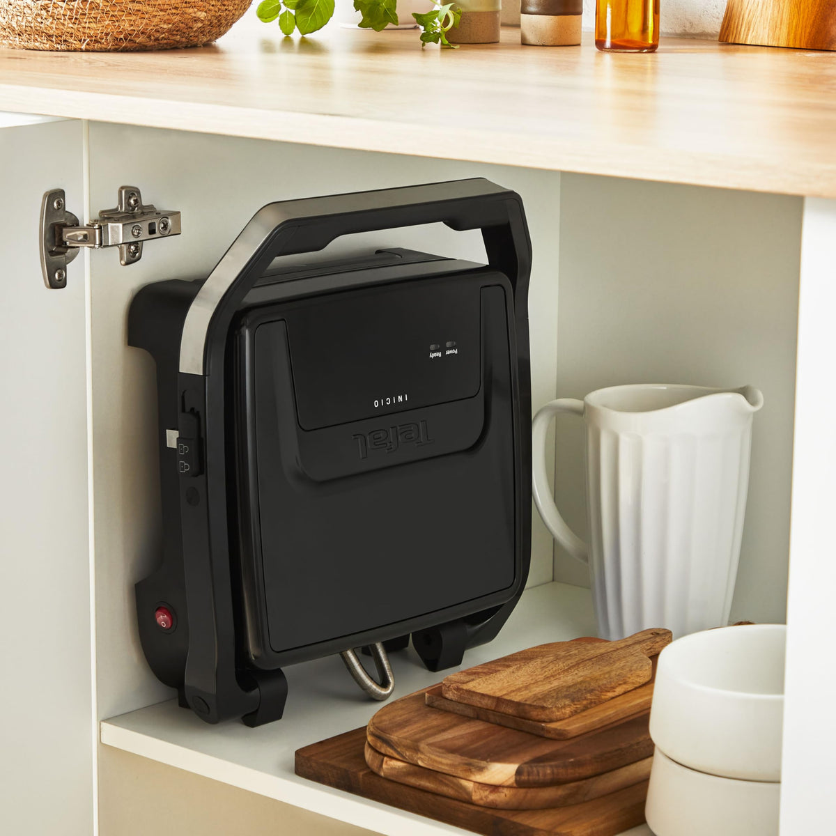 Tefal Inicio Classic 2-in-1 Grill de contact și panini, 2000 W, design compact, carcasă din oțel inoxidabil, tavă pentru colectarea sucurilor, plăci de grătar cu strat antiaderent, negru, GC271810